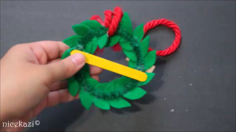 wreath013.png