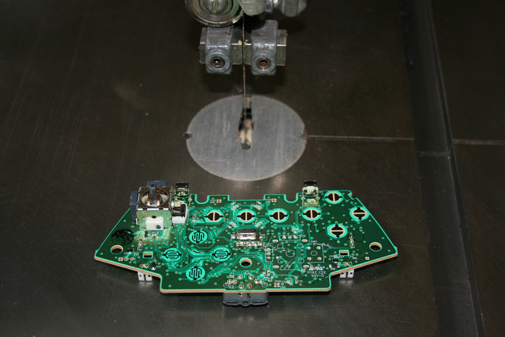 xbox-guide_button-pcb_cutting.jpg