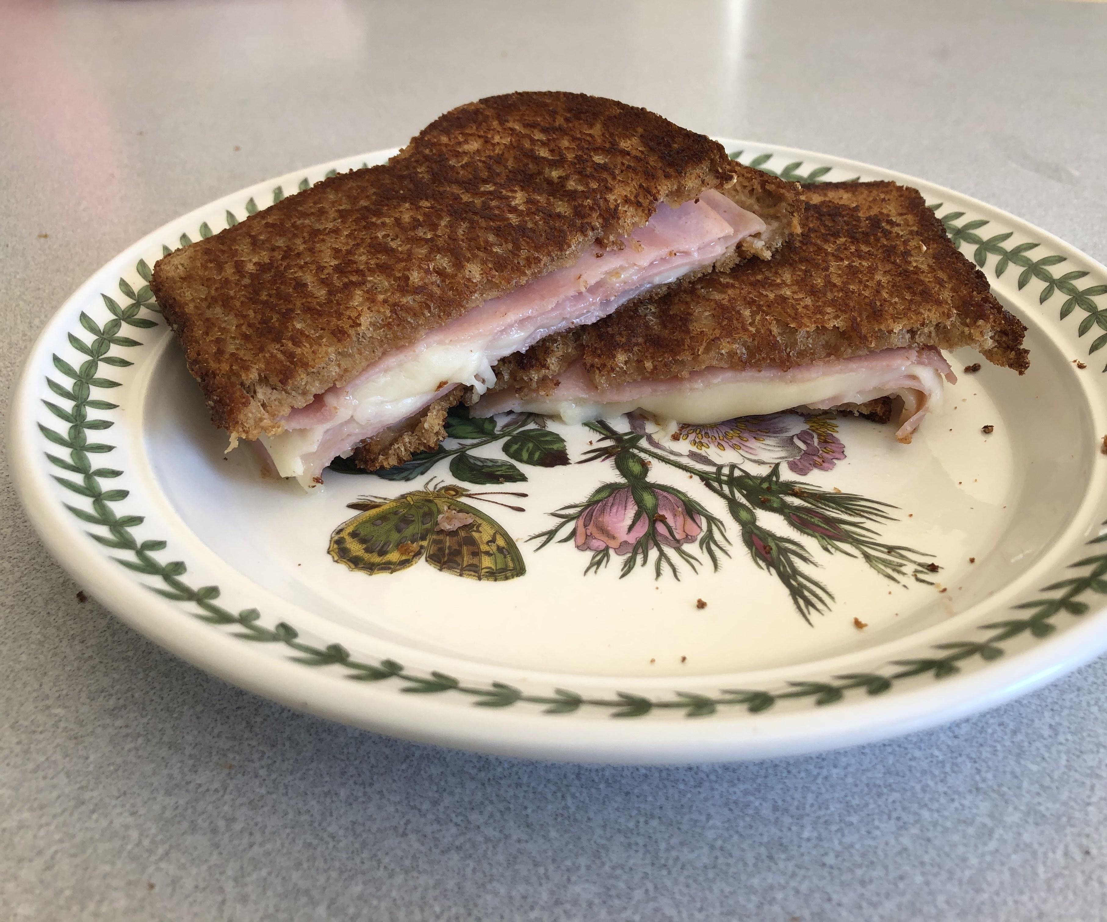 How to Make a Classic Grilled Ham and Swiss