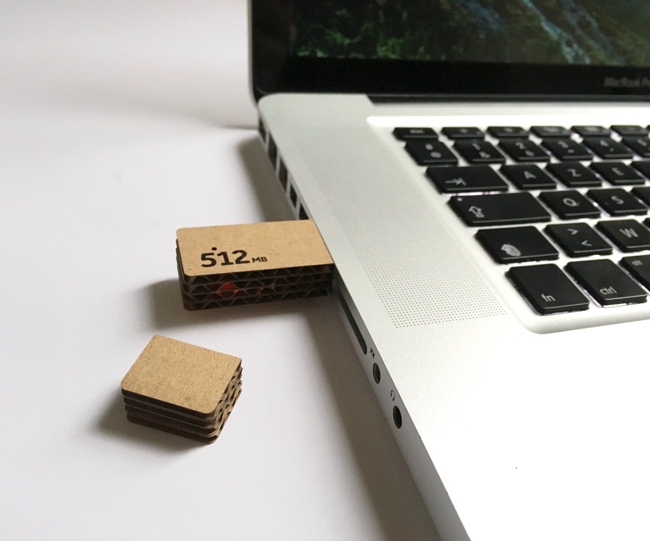 Cardboard USB Flash Drive (Packaging)