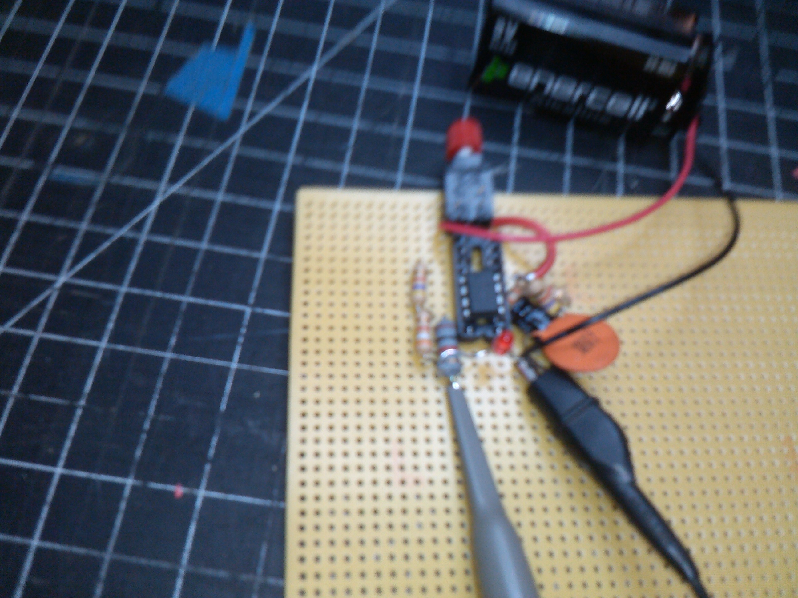 o scope probes to check for output, but i had forgetten jumper from p2 to p6 and also ground of batt to p5 and post sw hot to p4..jpg