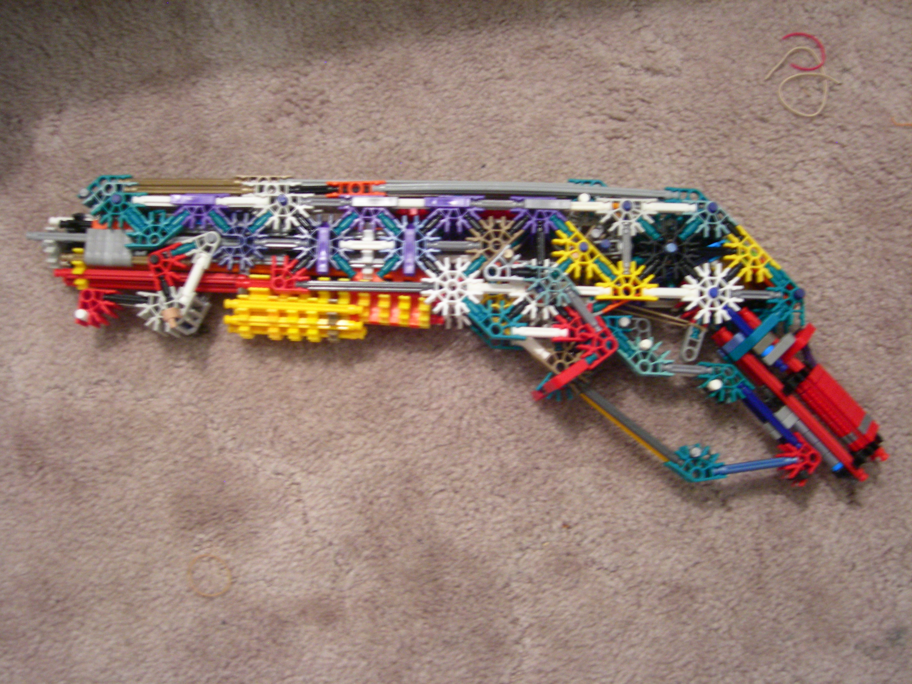 C:\Documents and Settings\Dave\My Documents\My Pictures\K'nex Gnasher Shotgun\K'nex Gnasher Shotgun 001.jpg