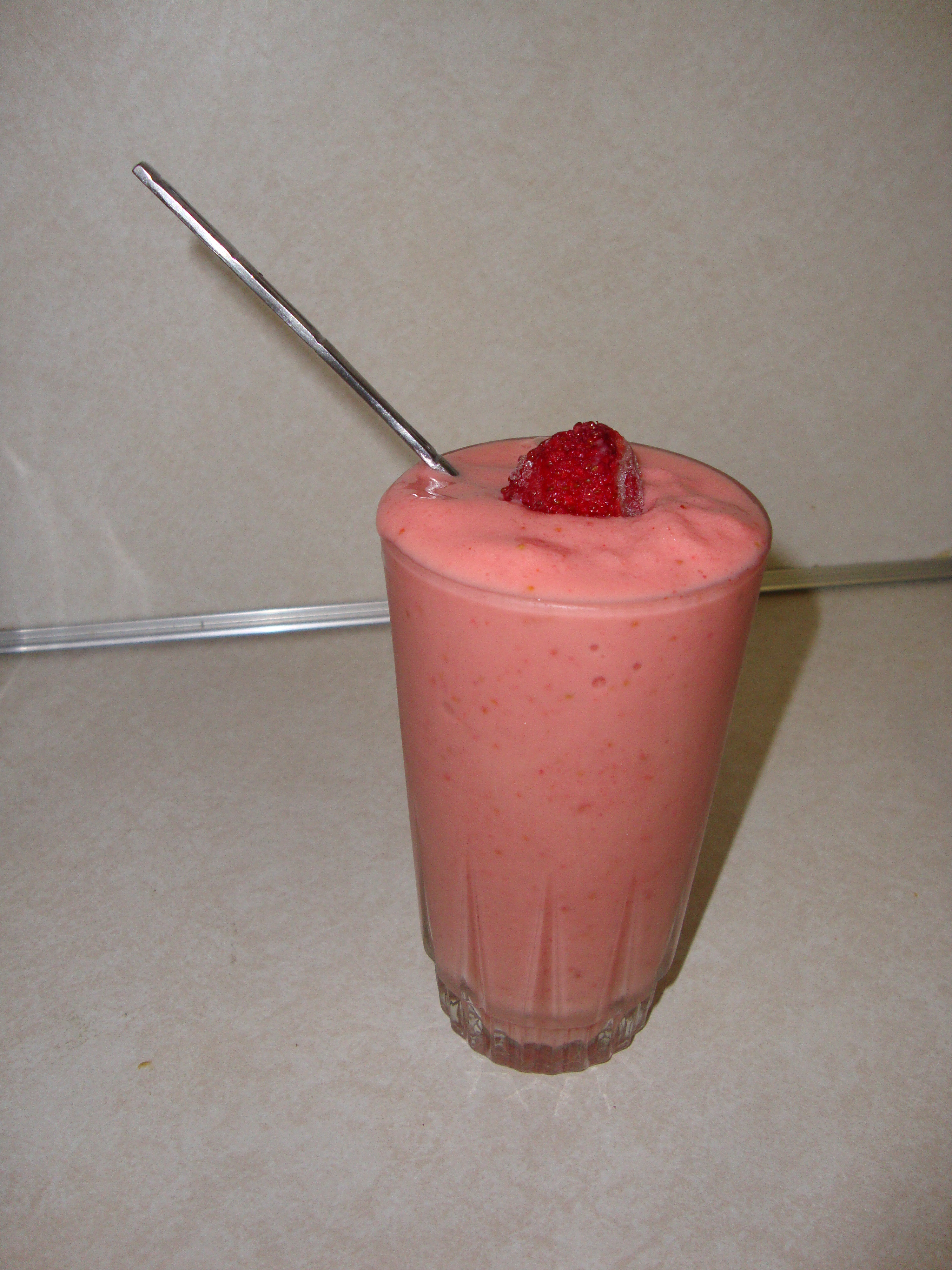 Sugar-Free Strawberry Lemonade Smoothie