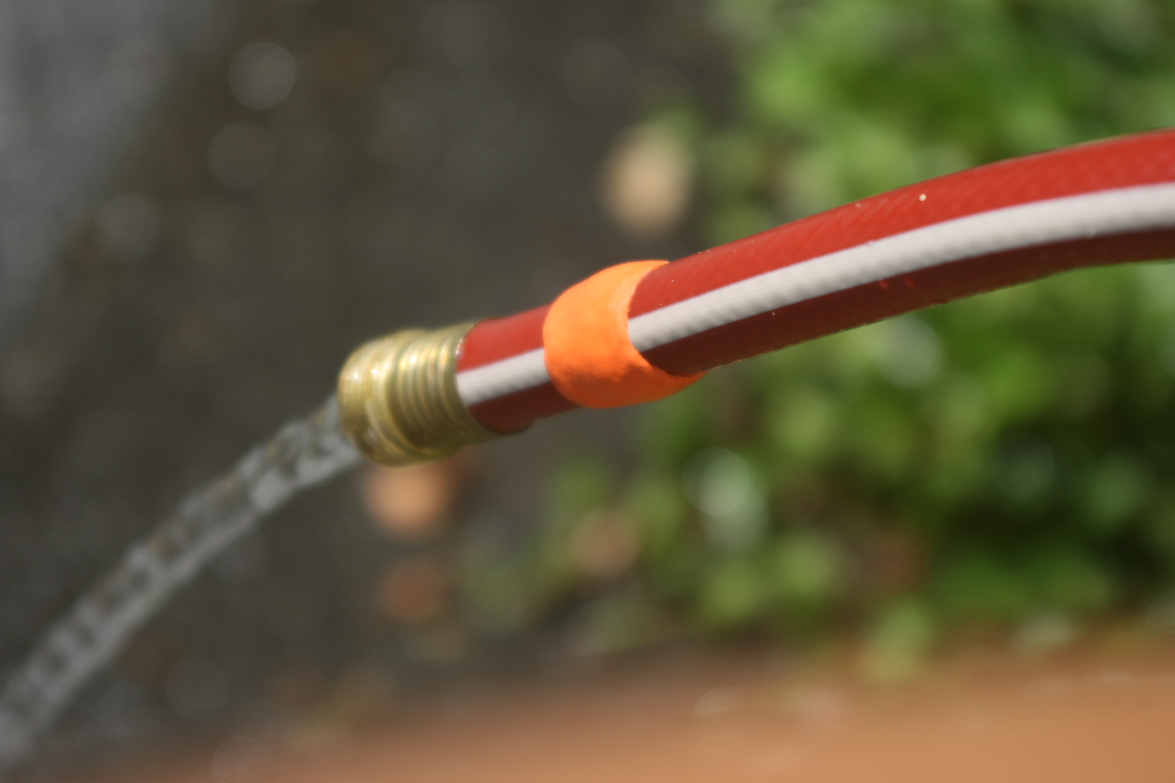 How to Repair a Leaky Hose With Sugru