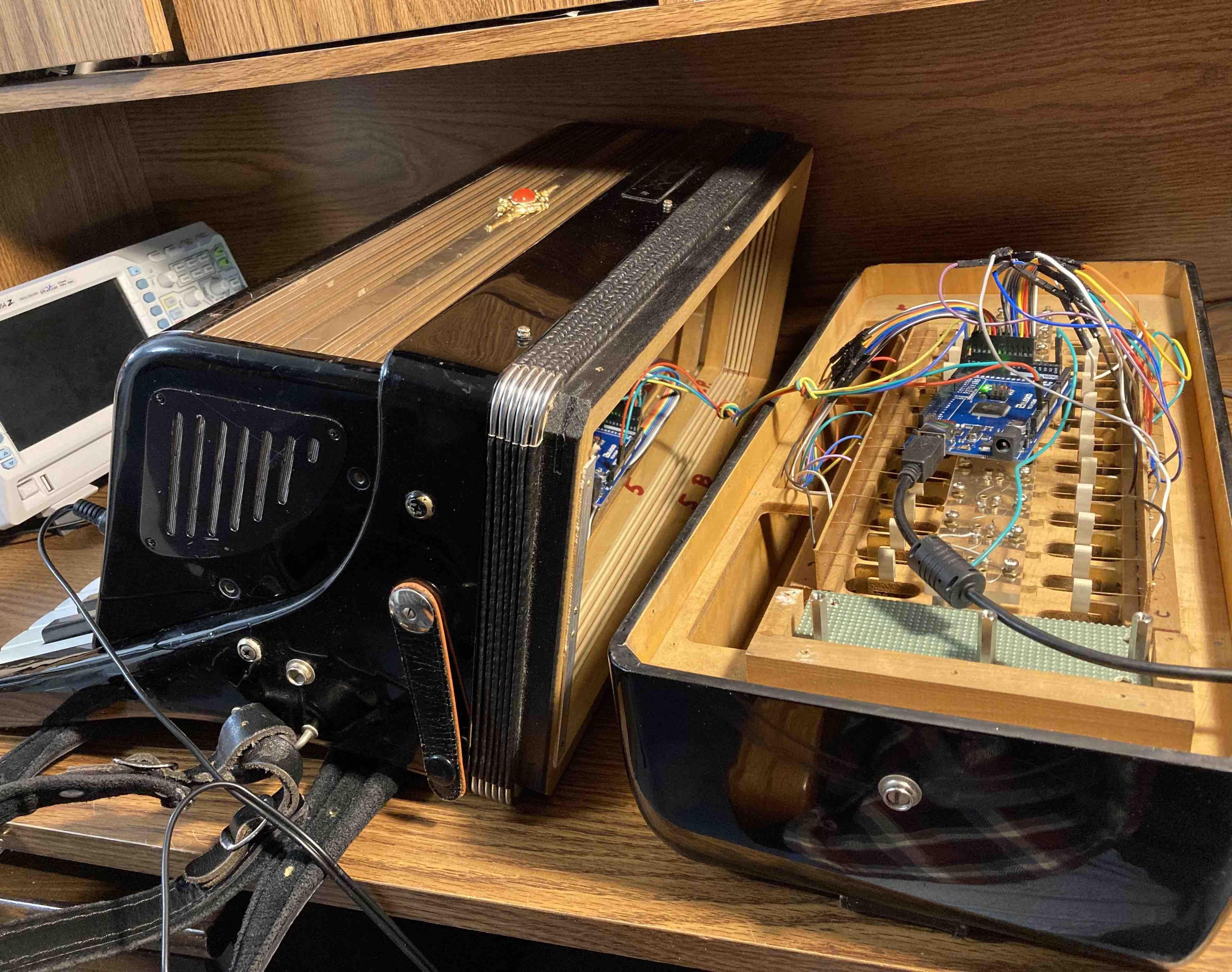 MIDI Electronic Accordion Using Two Arduinos and I2C
