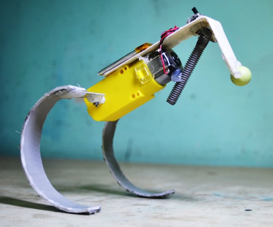 The Runner : a Simple Running Robot