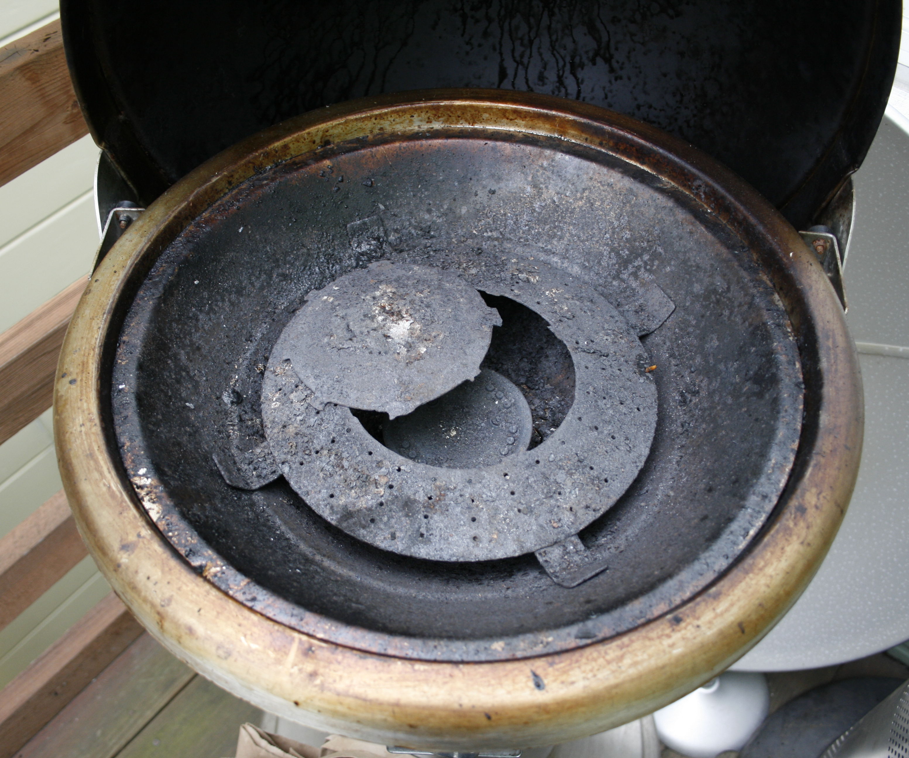 Quick-Fix Welding for a Broken BBQ Grill 