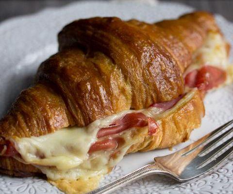 How to Make the Ultimate Croissant Sandwich