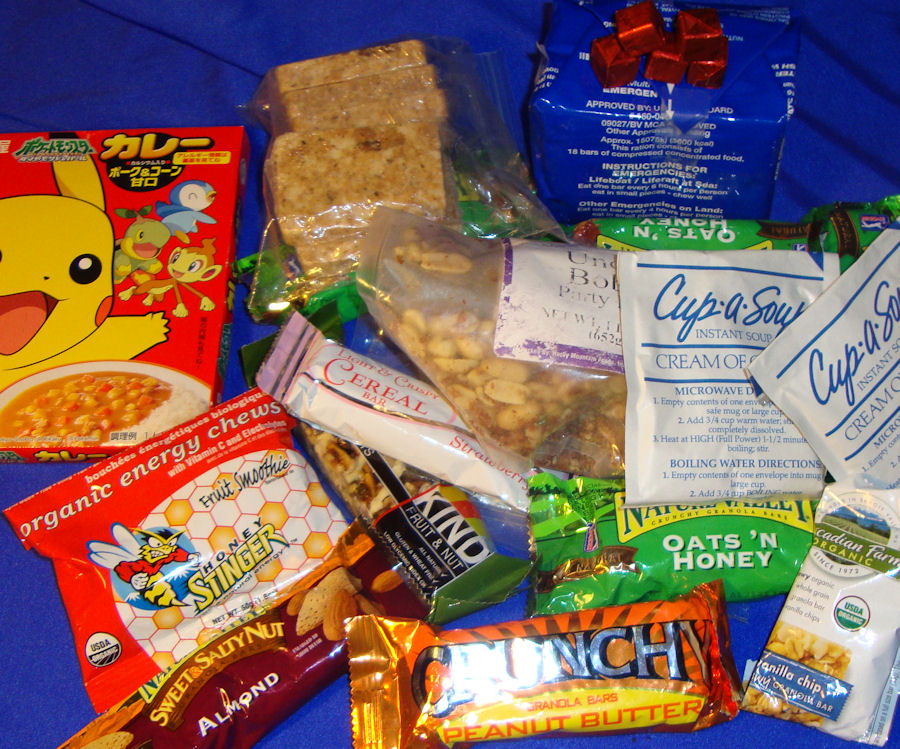 Survival_Kit_72_Hour_Bag_Food_Soup_Bouillon_Cubes_MREs_Energy_Granola_Bars_Disaster_photo_Jack_Jobe.jpg