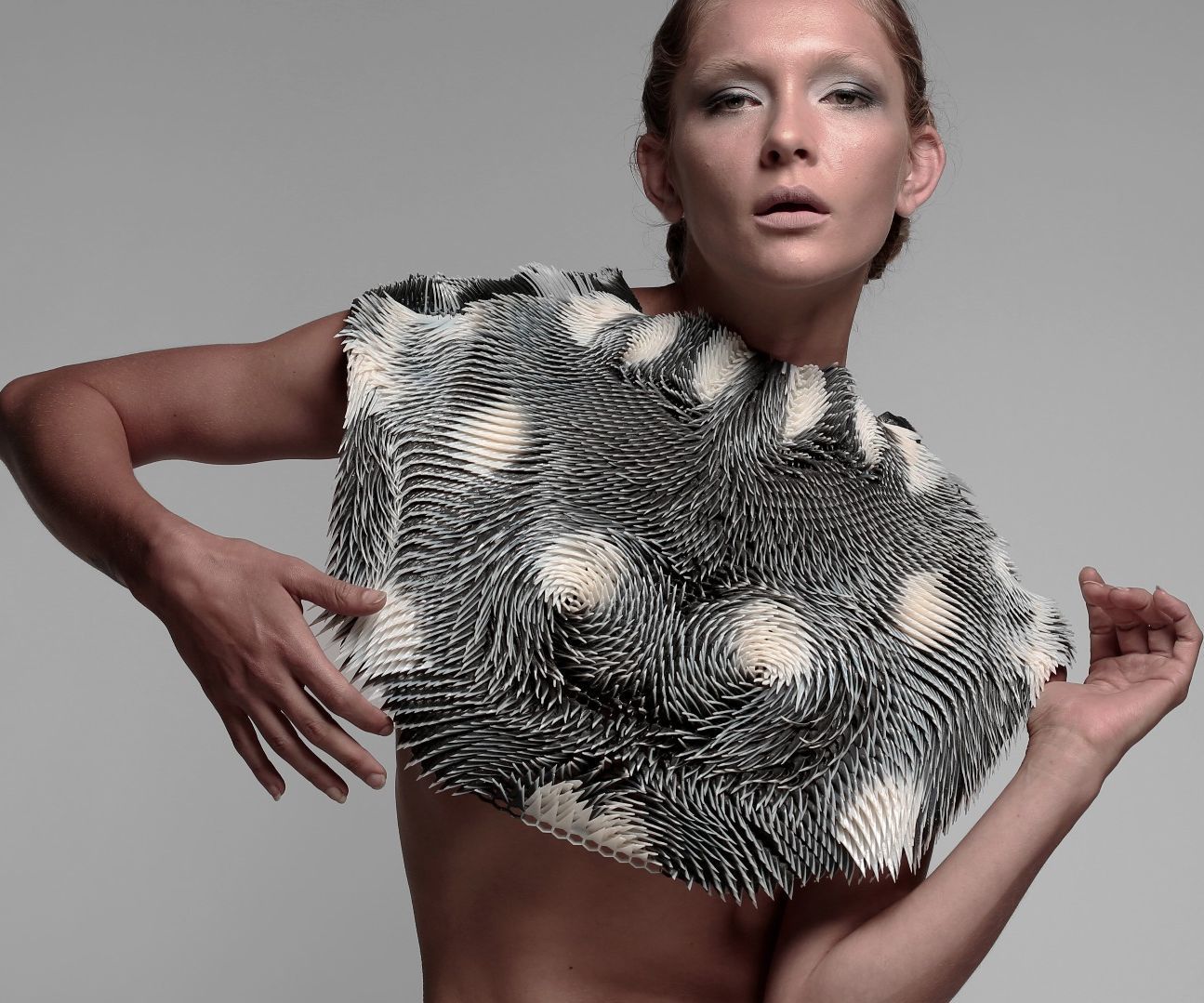 Caress the Gaze: 3D Printed Structures Using SMA Actuators