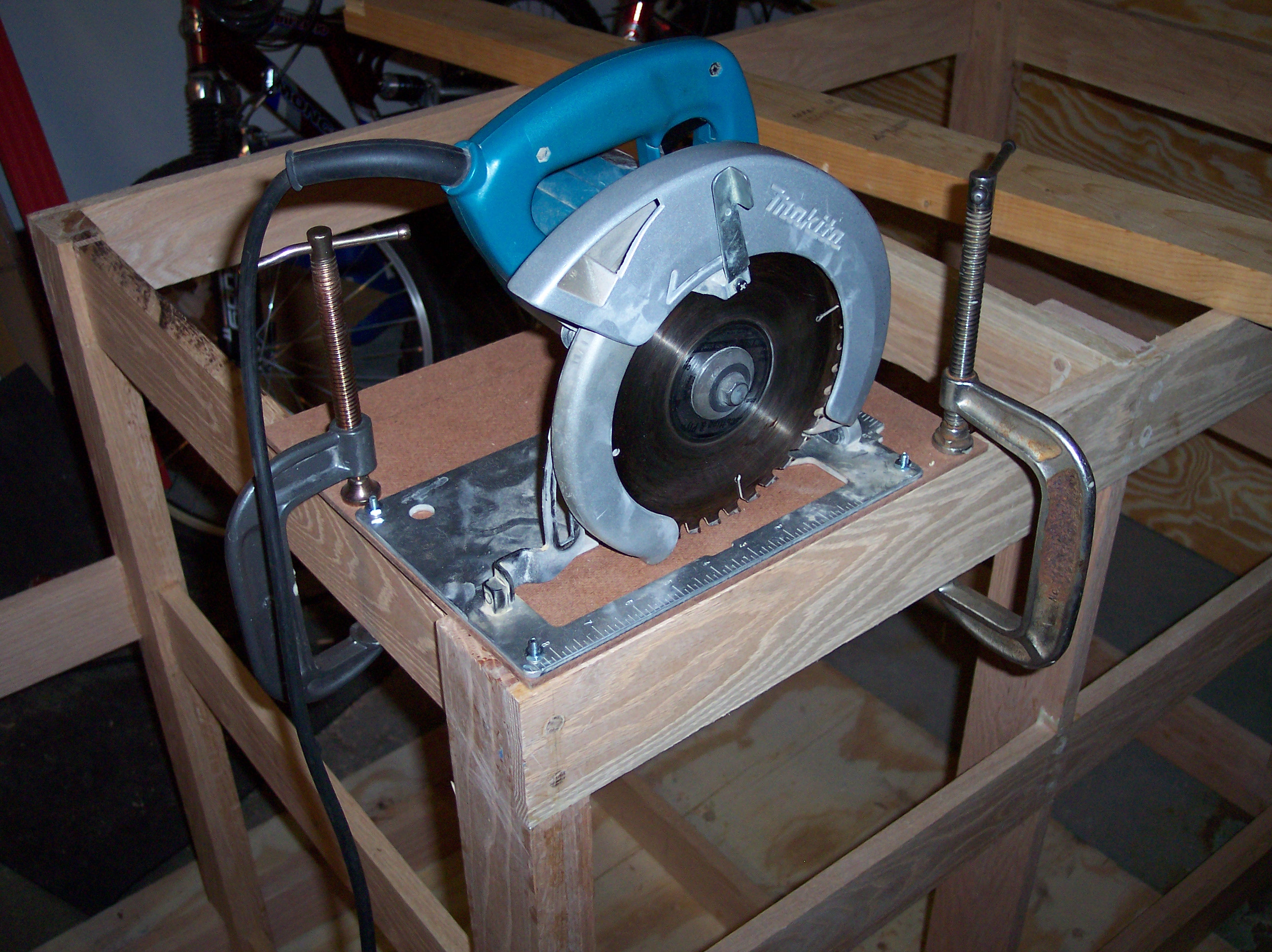 C:\Documents and Settings\Brian J. Herr\My Documents\My Pictures\Projects\Woodworking\Circular Saw Jig\100_2123.jpg