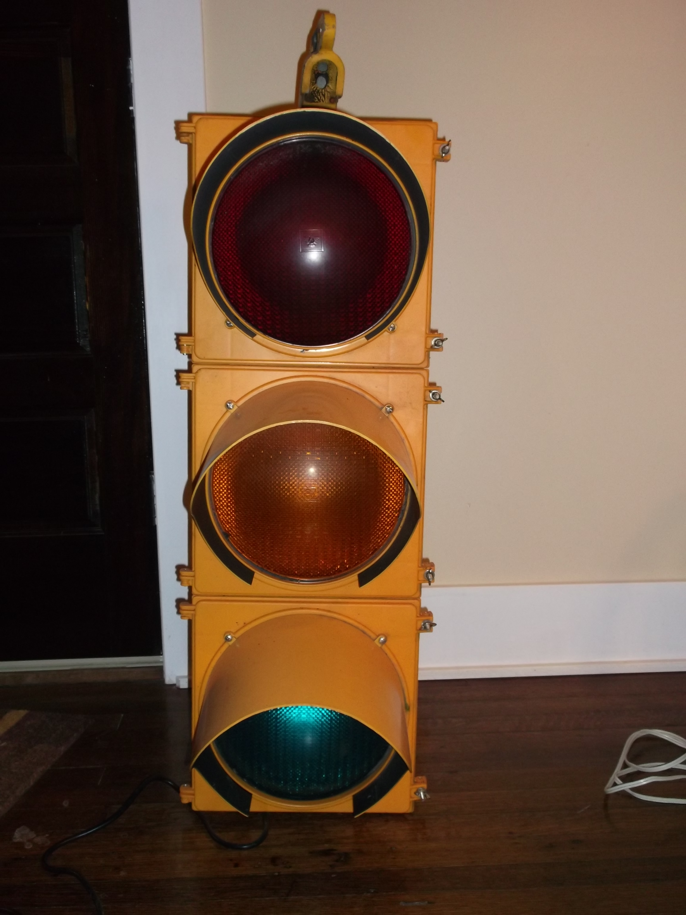 Traffic Signal / Stop Light Wiring With Arduino Controller