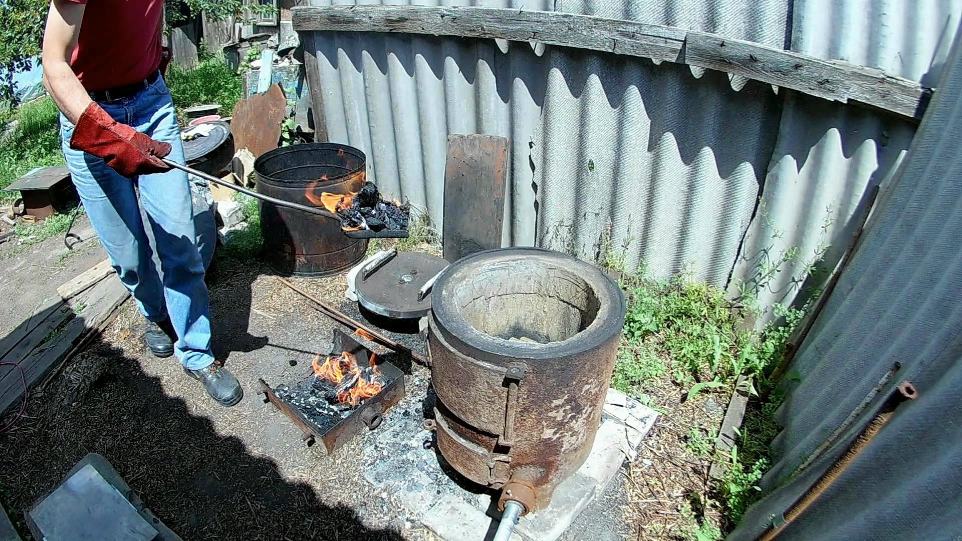 Trident coat of arms. Brass casting. Independence Day of Ukraine.avi_snapshot_00.14_[2017.08.06_21.52.36].jpg