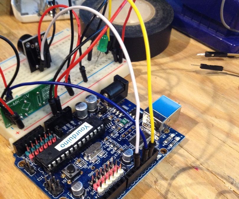 Simple Arduino Wireless Burglar Alarm 