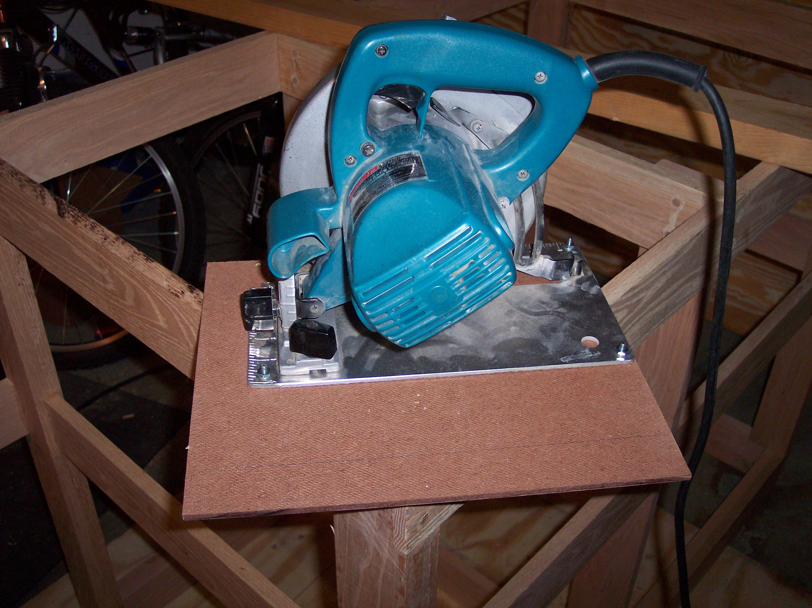 C:\Documents and Settings\Brian J. Herr\My Documents\My Pictures\Projects\Woodworking\Circular Saw Jig\100_2121.jpg