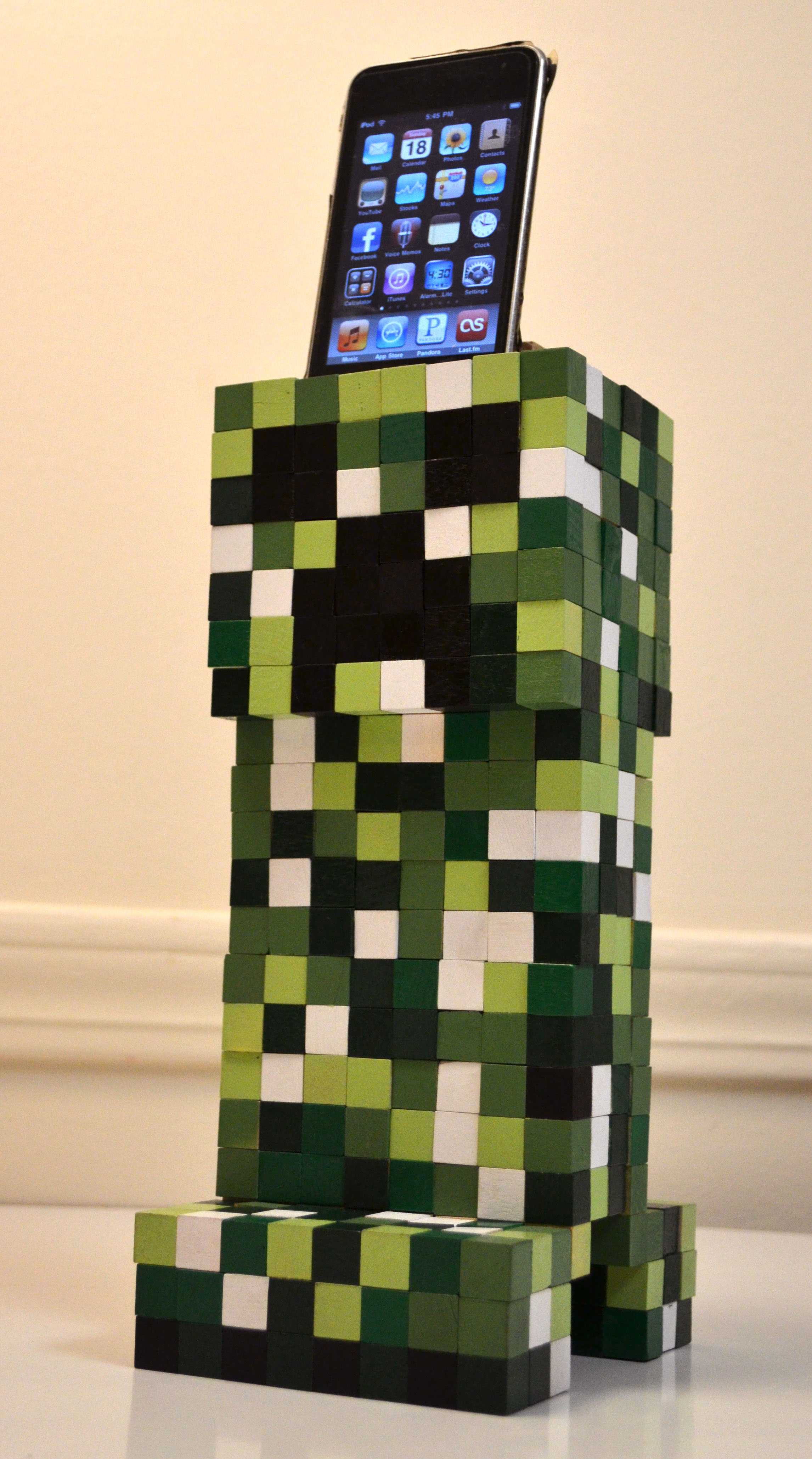 Minecraft Creeper Cell Phone Dock