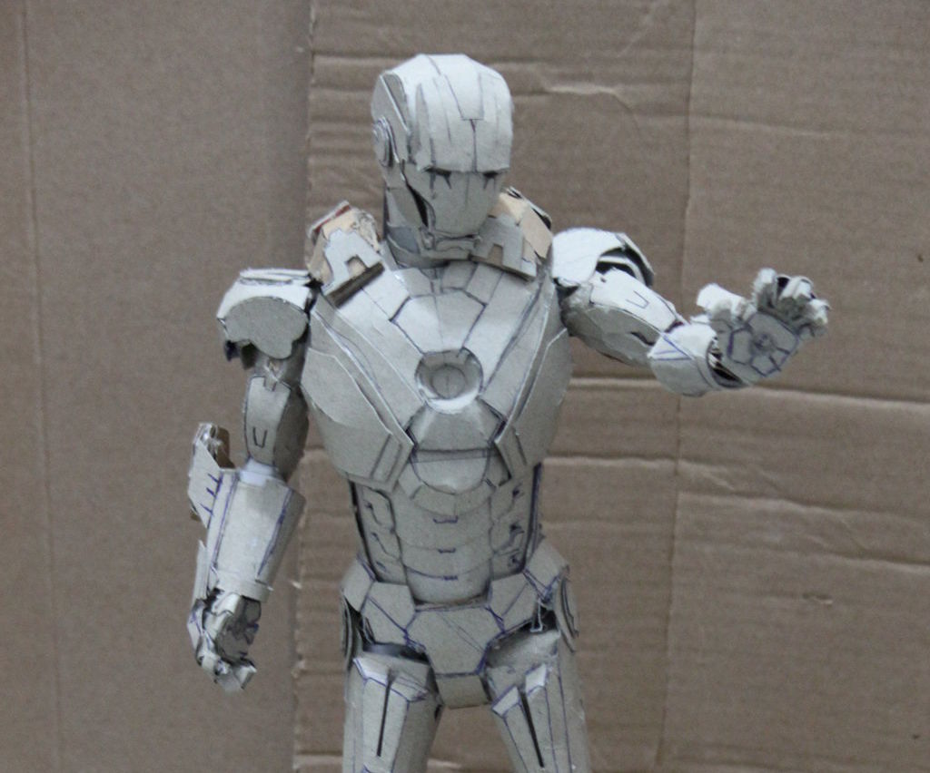 Letz Build an Ironman Mark 7 Paper Model (no Pep)