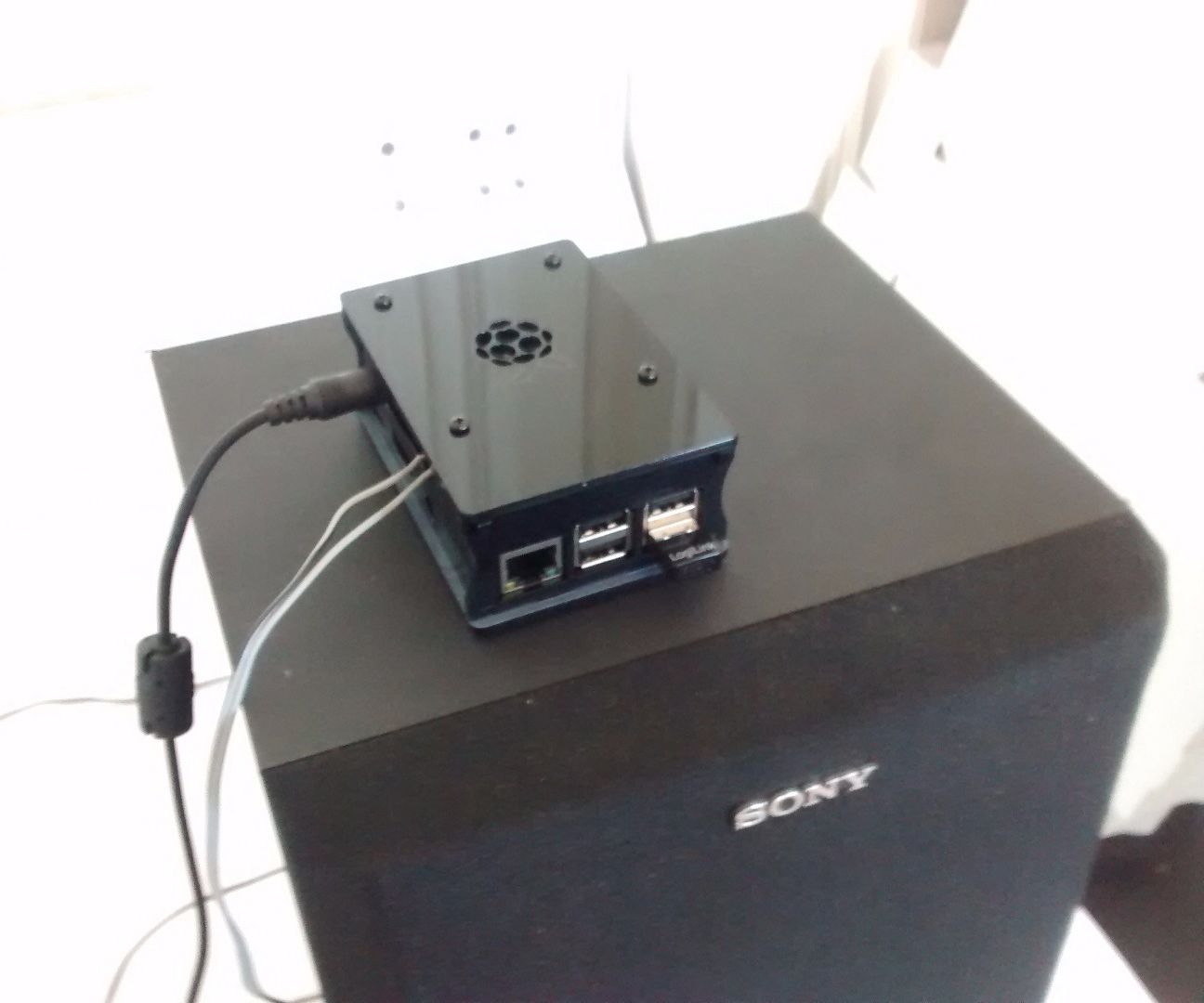 Raspberry Pi Mobile Media Center With Smartphone Control