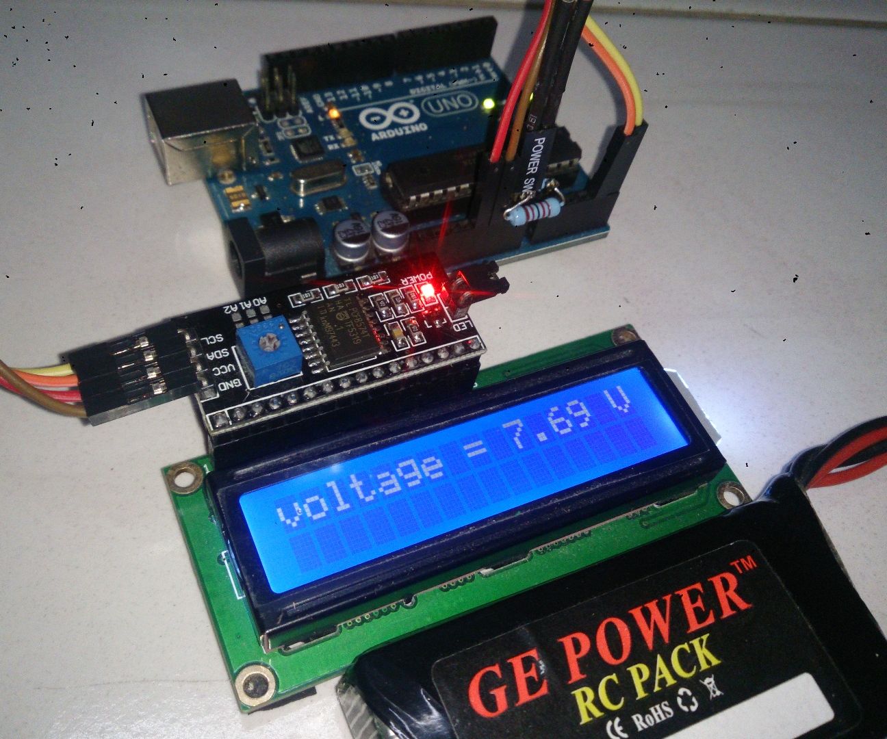 Arduino Battery Voltage Indicator