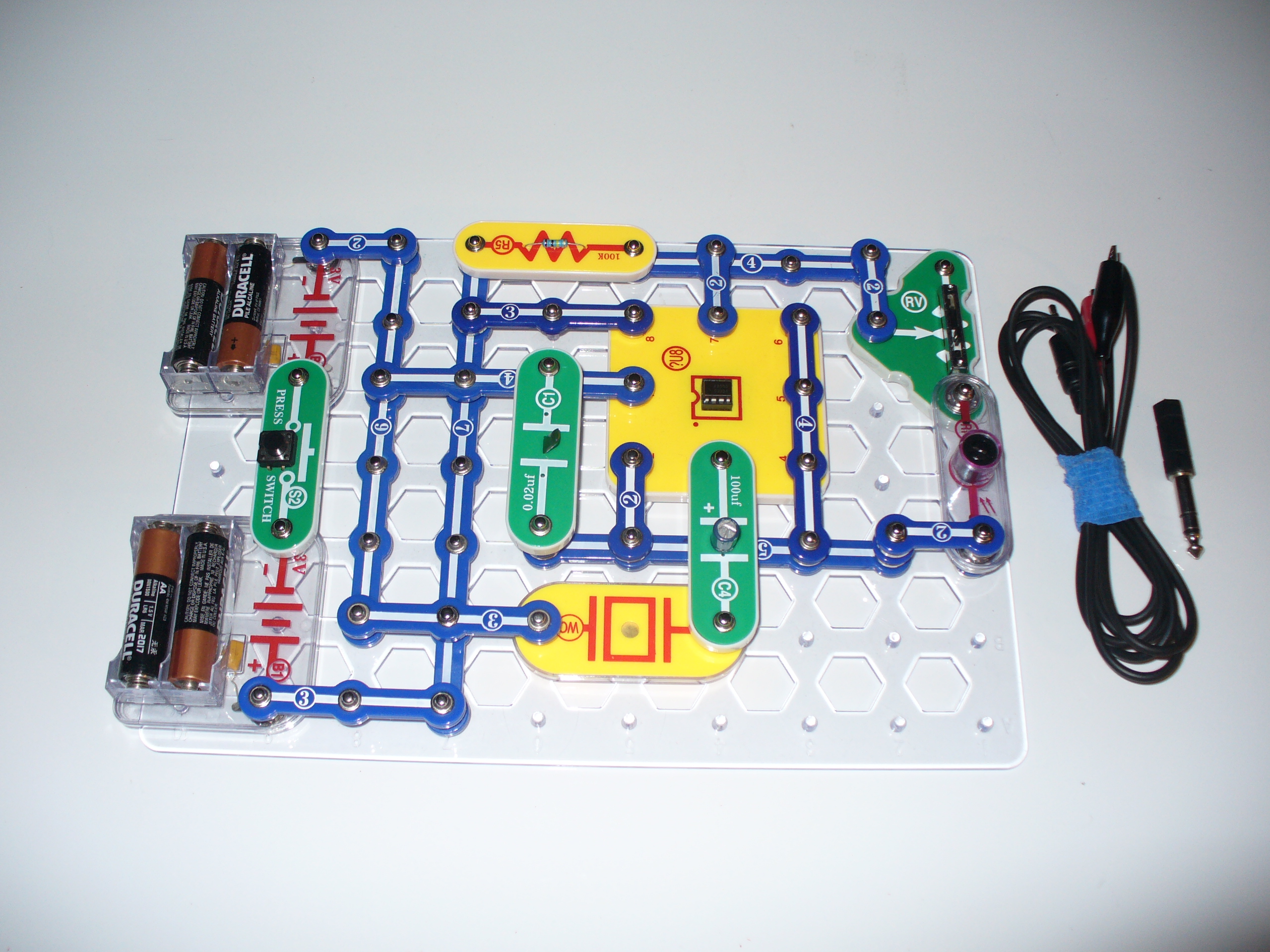 Build an Optical Theremin--Improve Your Snap Circuits by Adding a 555 Timer Integrated Circuit II