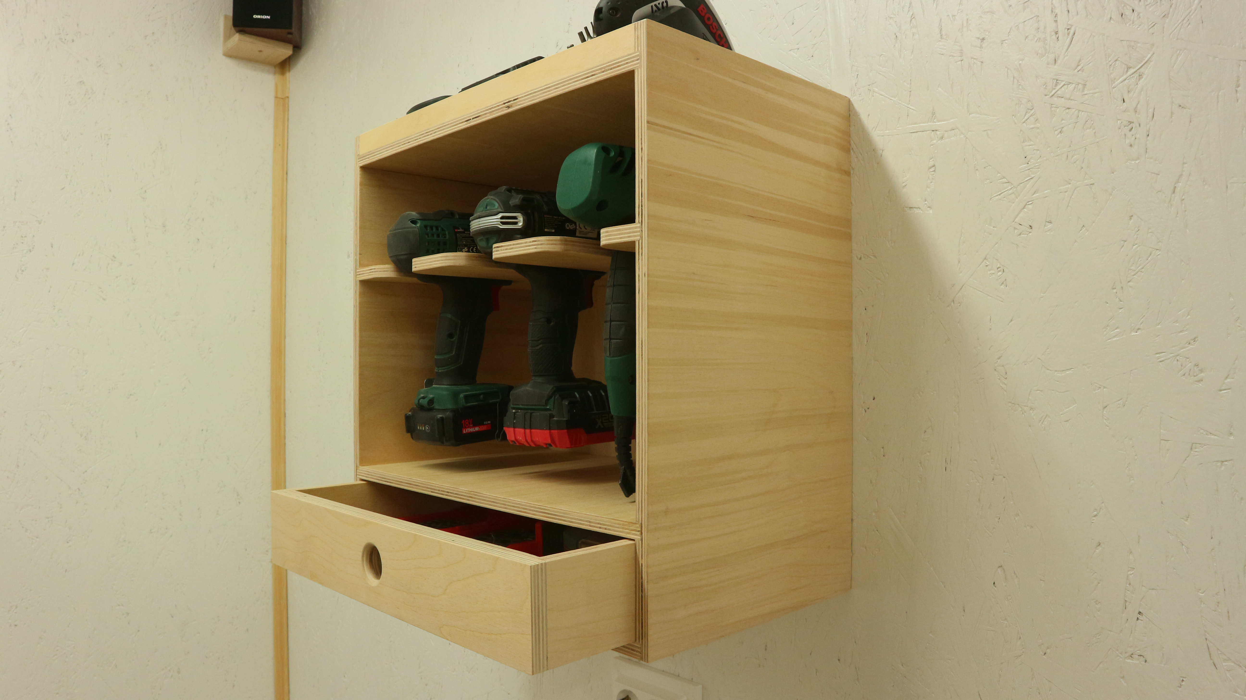 Making a Cordless Tool Storage / Charging Station