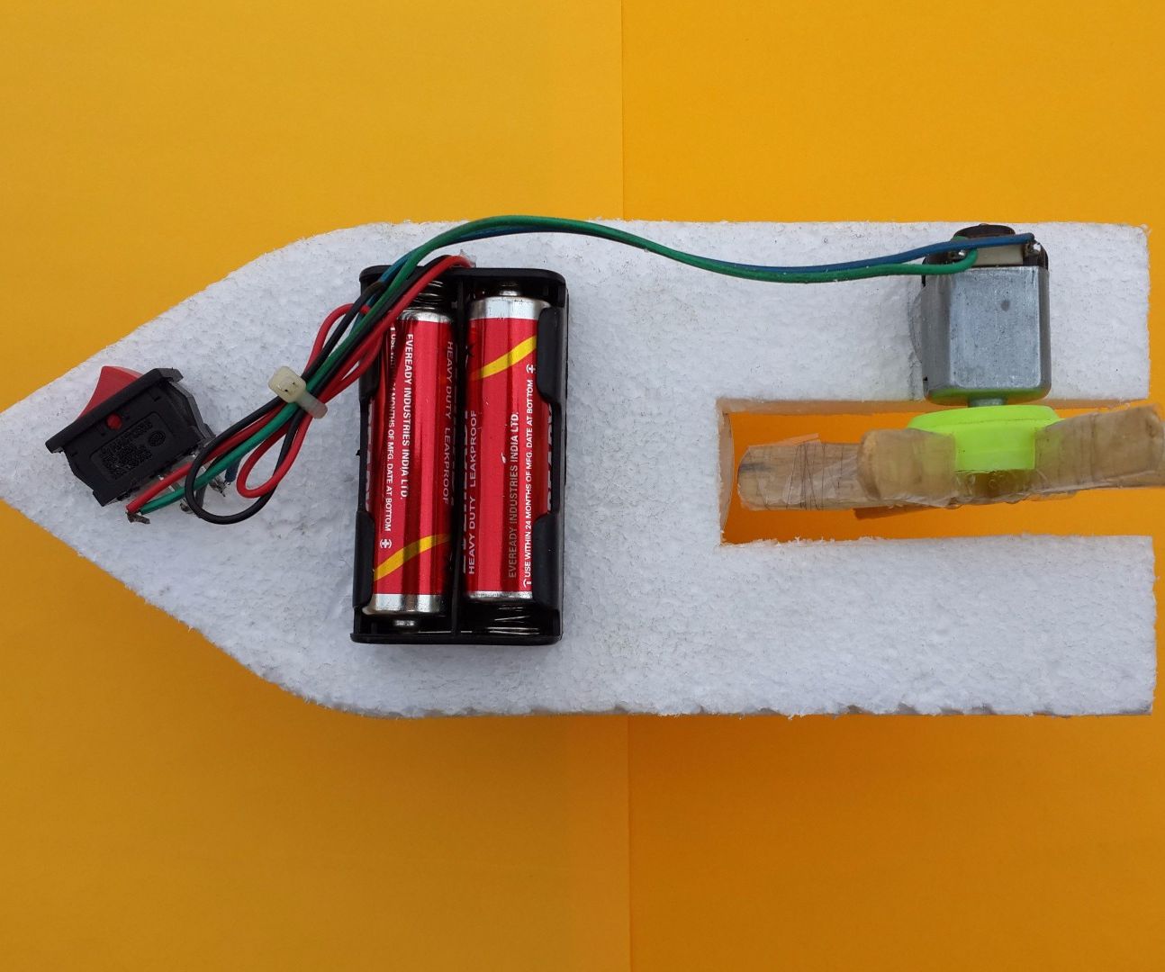 How to Make a Homemade Toy Boat With DC Motor