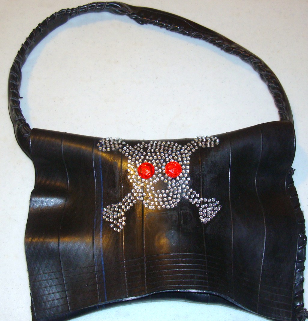 STYLISH INNER TUBE PURSE