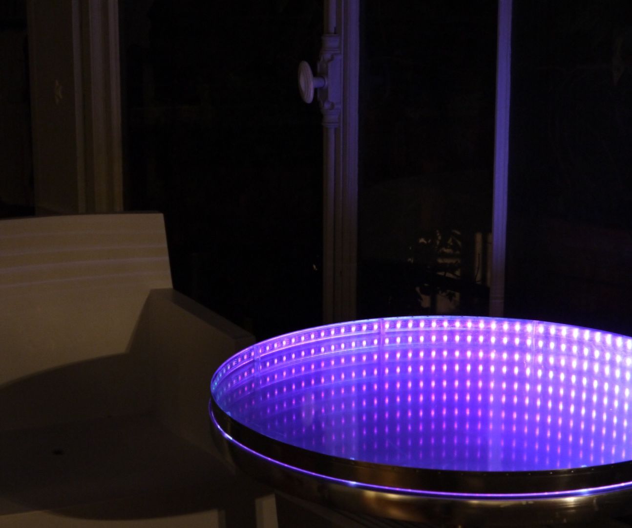 Infinity Mirror and Table (With Casual Tools)