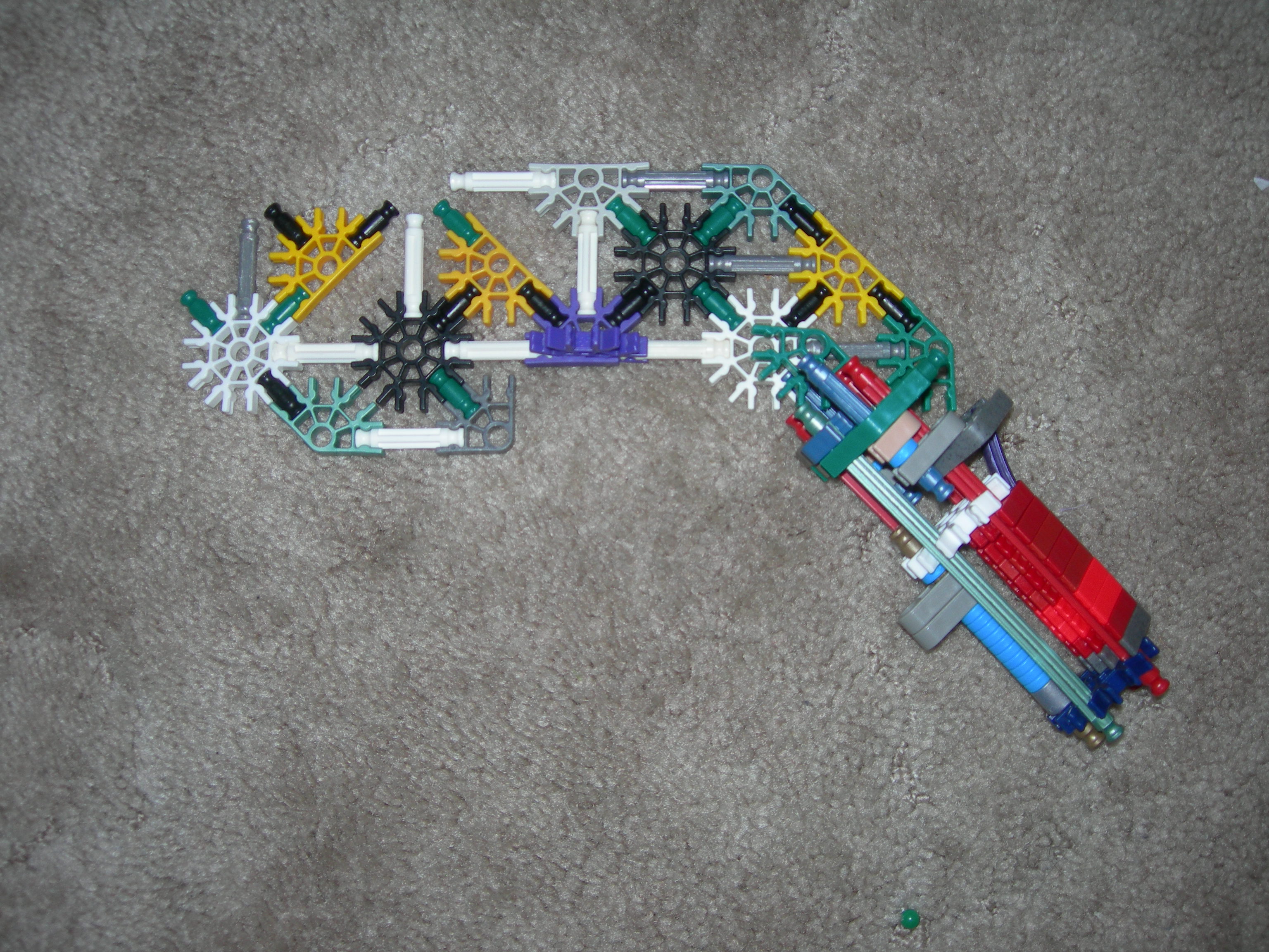 C:\Documents and Settings\Dave\My Documents\My Pictures\K'nex Gnasher Shotgun\K'nex Gnasher Shotgun 026.jpg