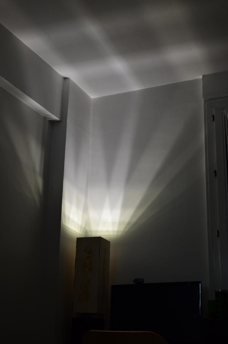Mirrorg Lamp