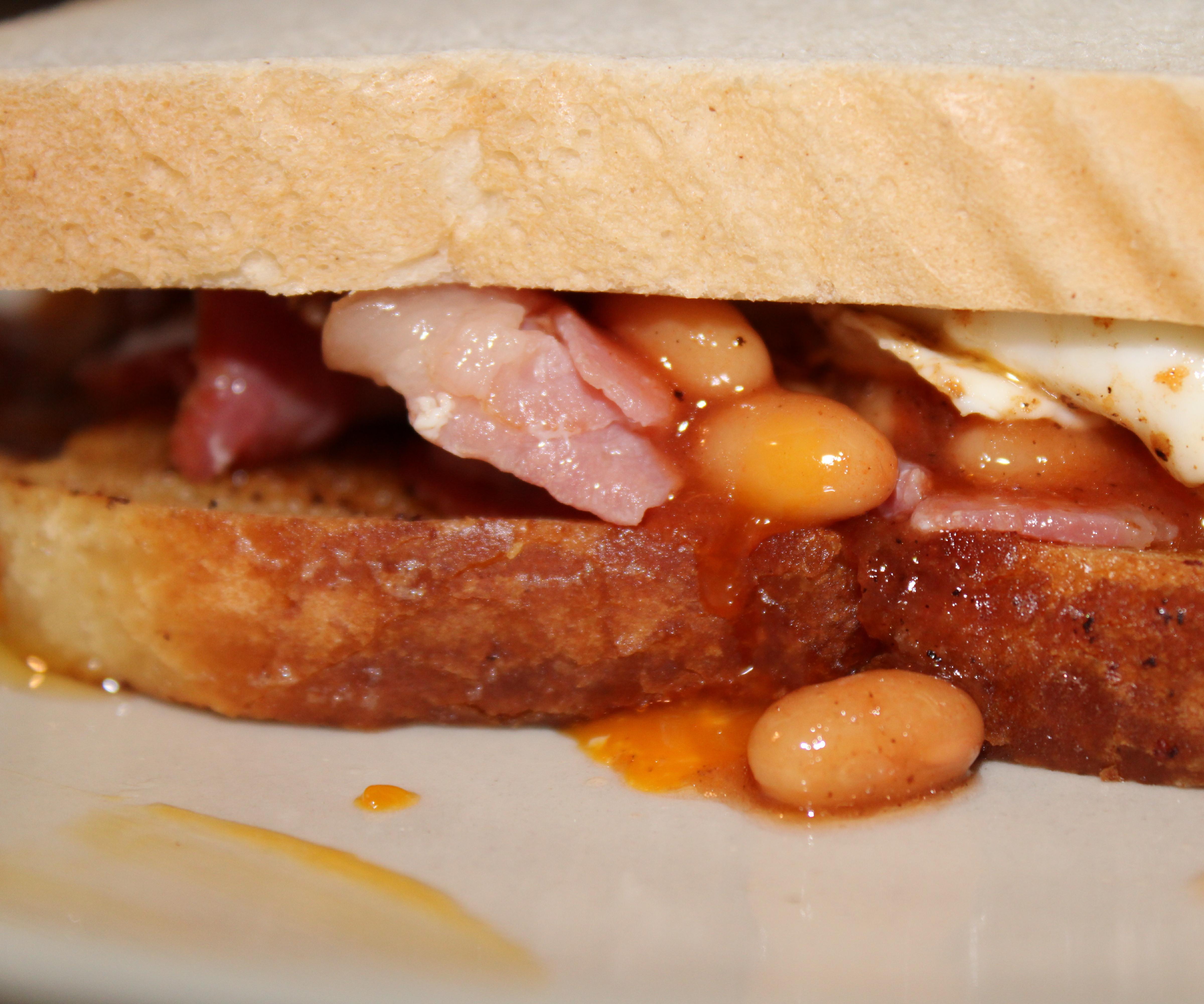 Kiss Principle English Breakfast Sandwich