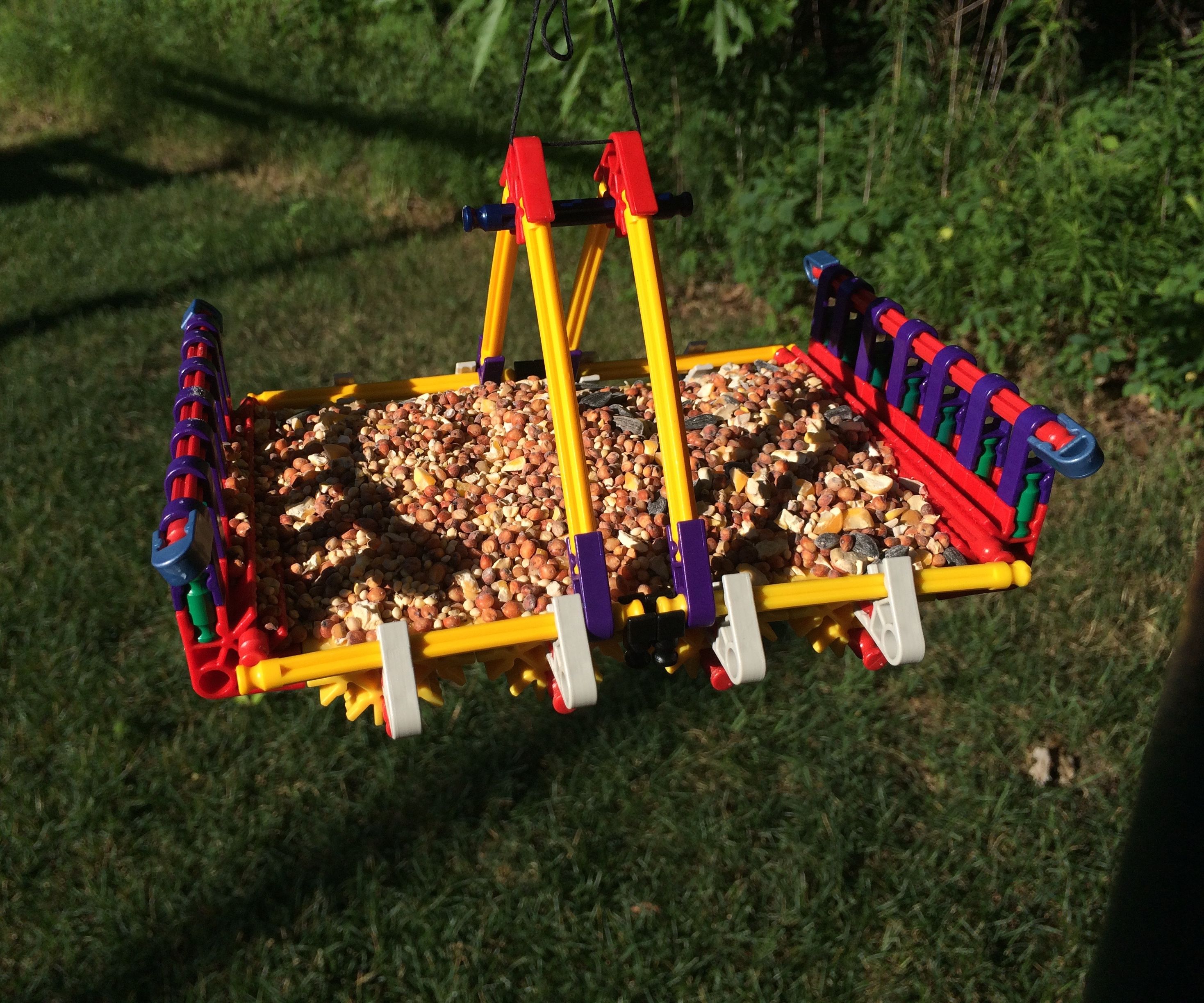 Build A K'nex Bird Feeder!