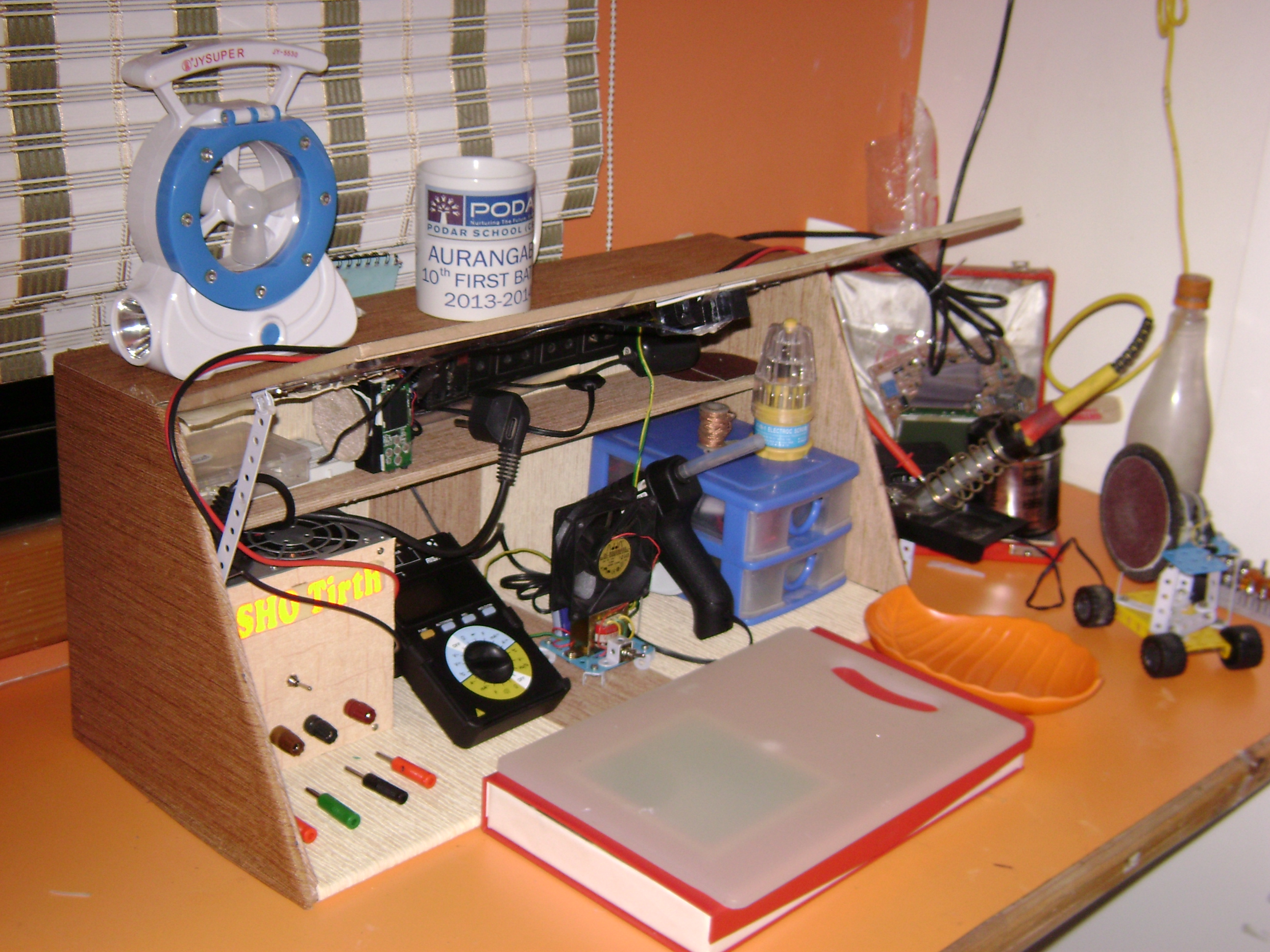 Portable Electronics Workstation / Workshop