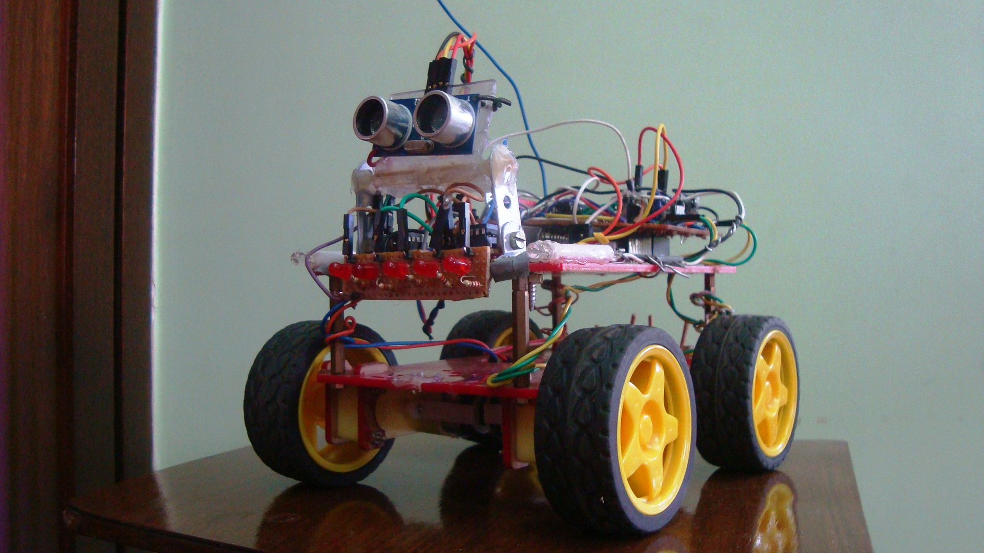 The Wireless,Obstacle Detecting,Beeping Robot Using Arduinos!