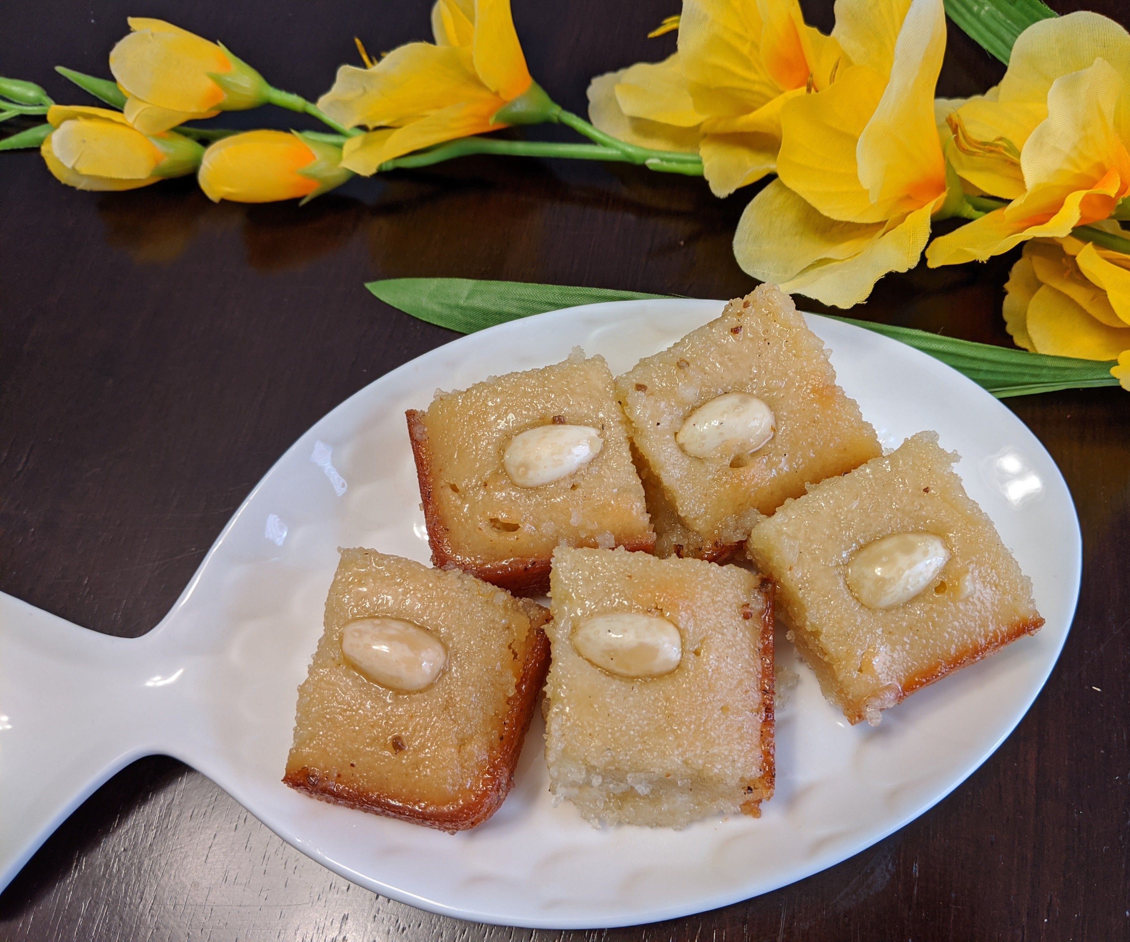 Eggless Basbousa