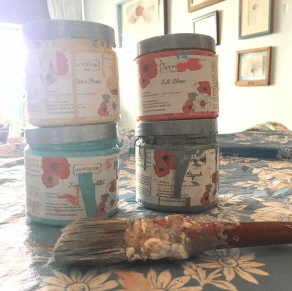 DIY-tutorial-how-to-paint-ombre-furniture-with-eco-friendly-furniture-paint-from-Country-Chic-Paint-4.png