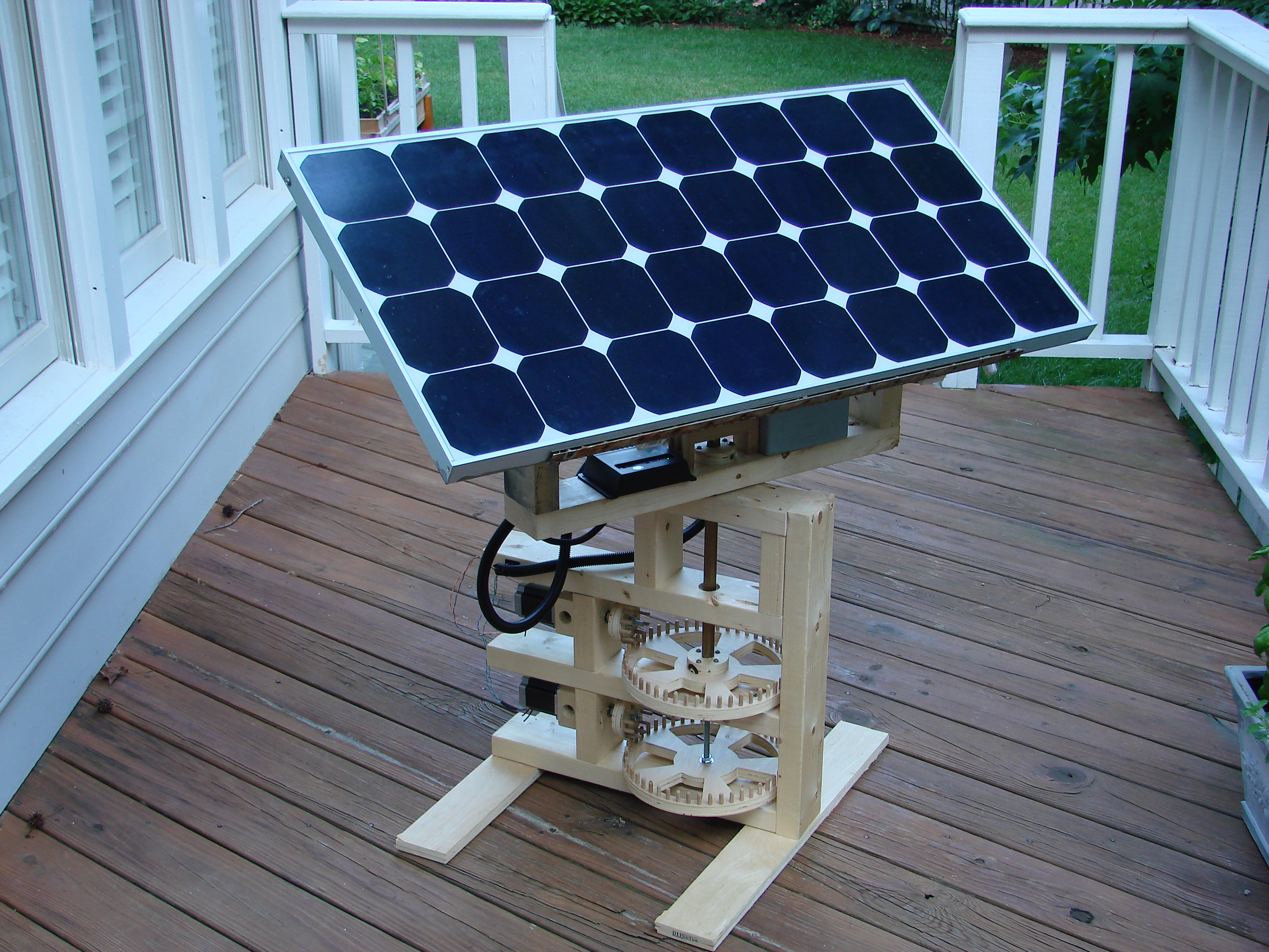 Internet Enabled Solar Tracker 