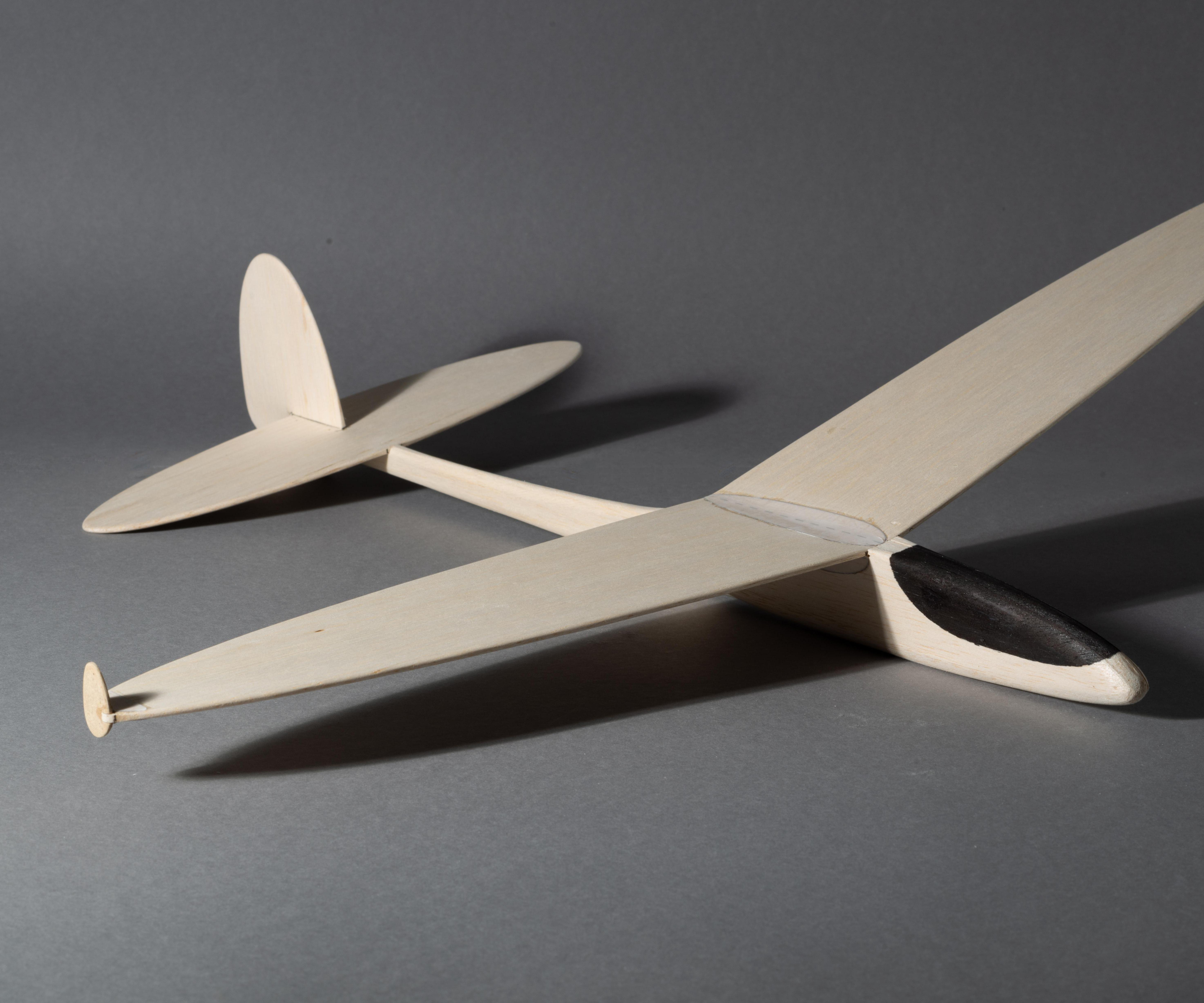 D-LBFG Discus Launch Balsa Free Flight Glider