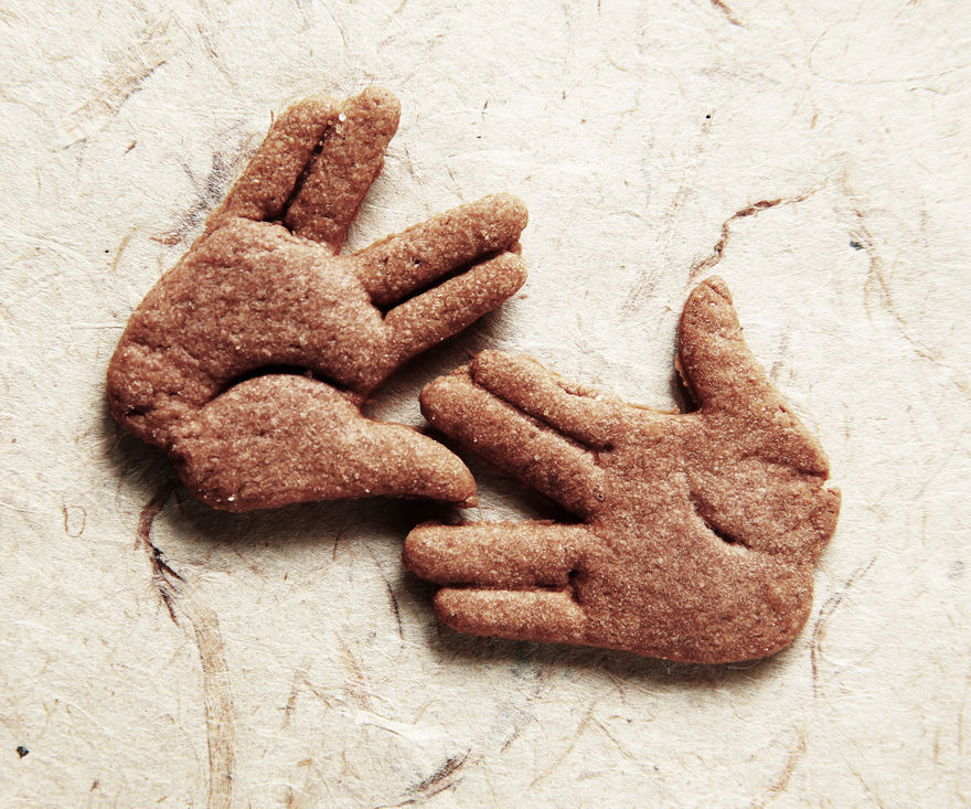 Vulcan Salute Cookie