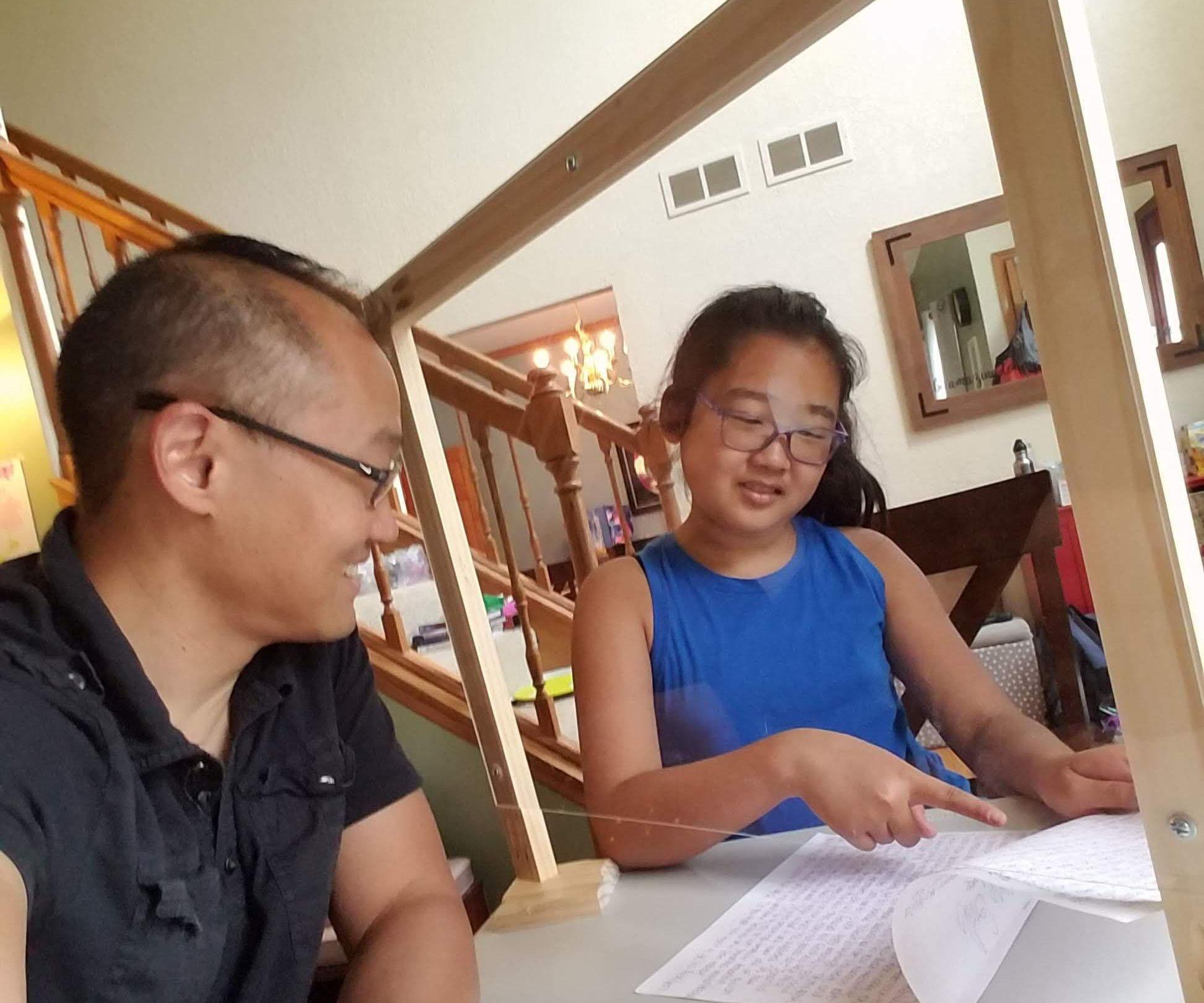 DIY Teacher Desk Shield for Writing Conferences