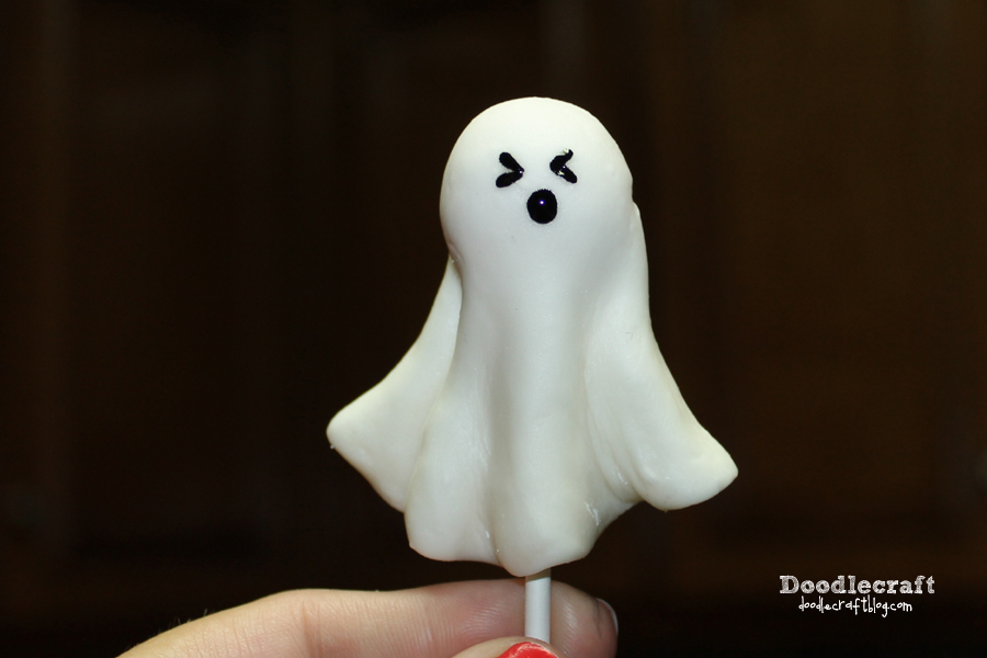 adorable kawaii ghost cupcakes marshmallow fondant lollipops easy diy candy corn pumpkin halloween treats spooky (9).JPG