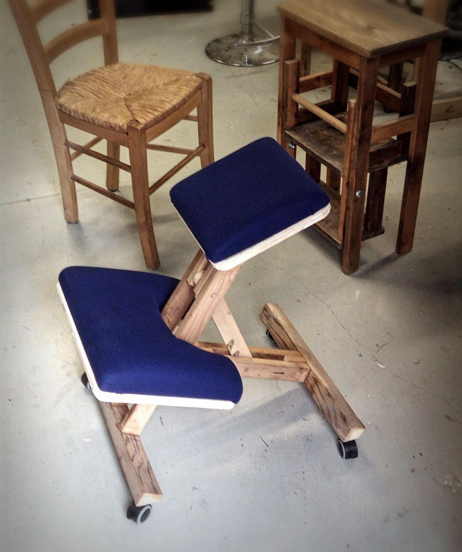 Wooden Kneeling Chair