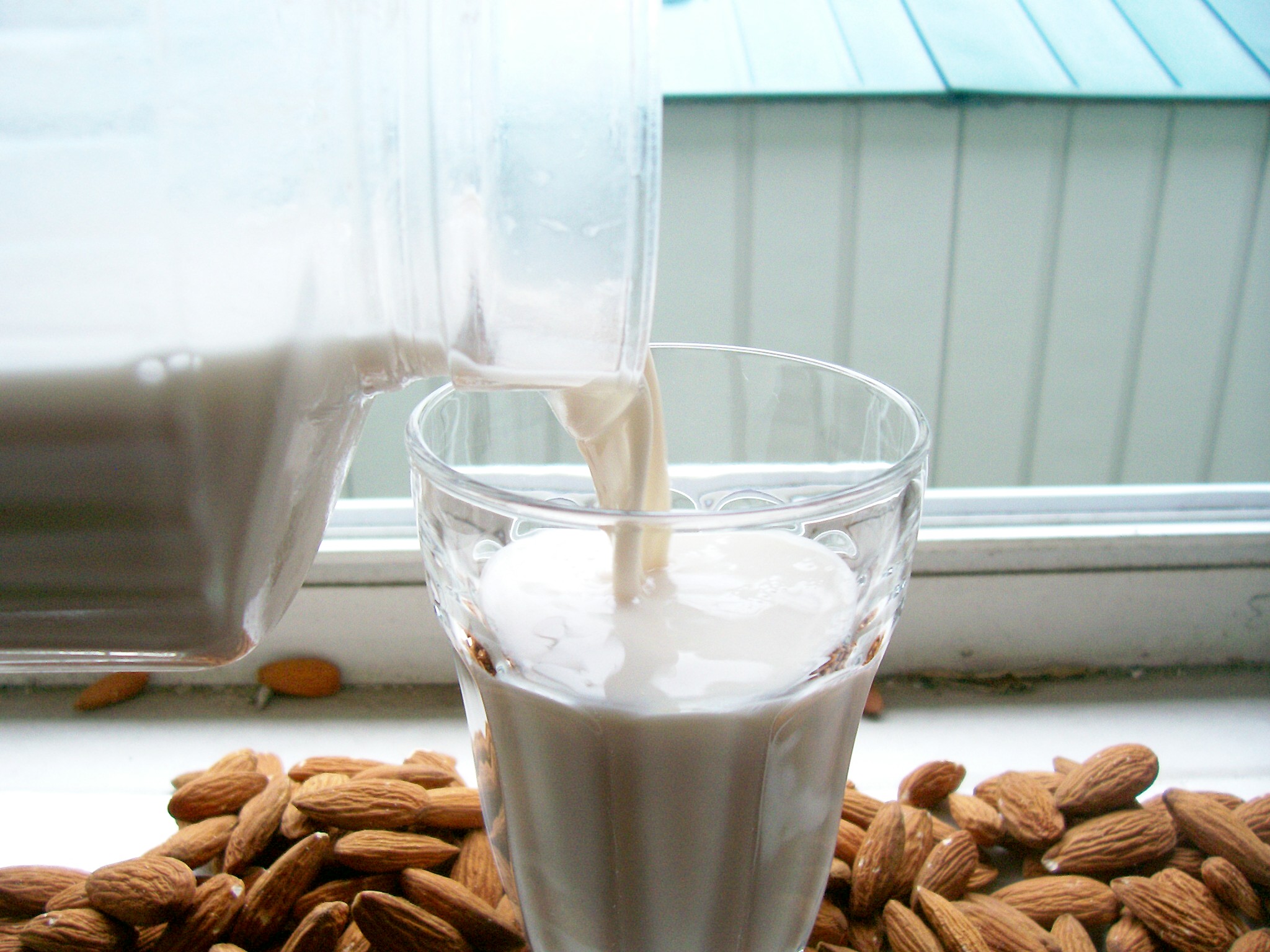 How to Milk an Almond (fresh Homemade Almond Milk, Easy)