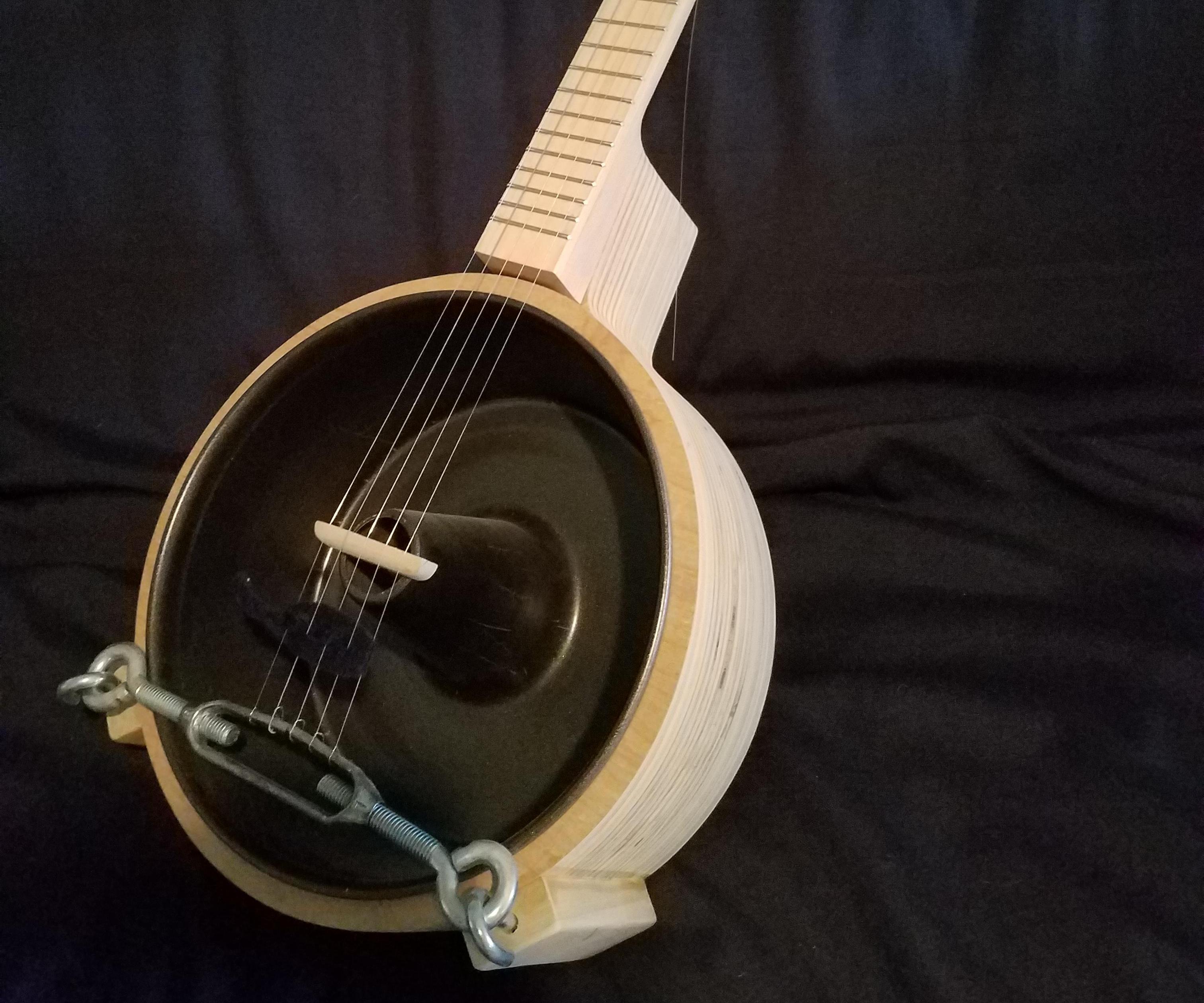 Plywood Bundt Pan Banjo (Bundt-Jo)