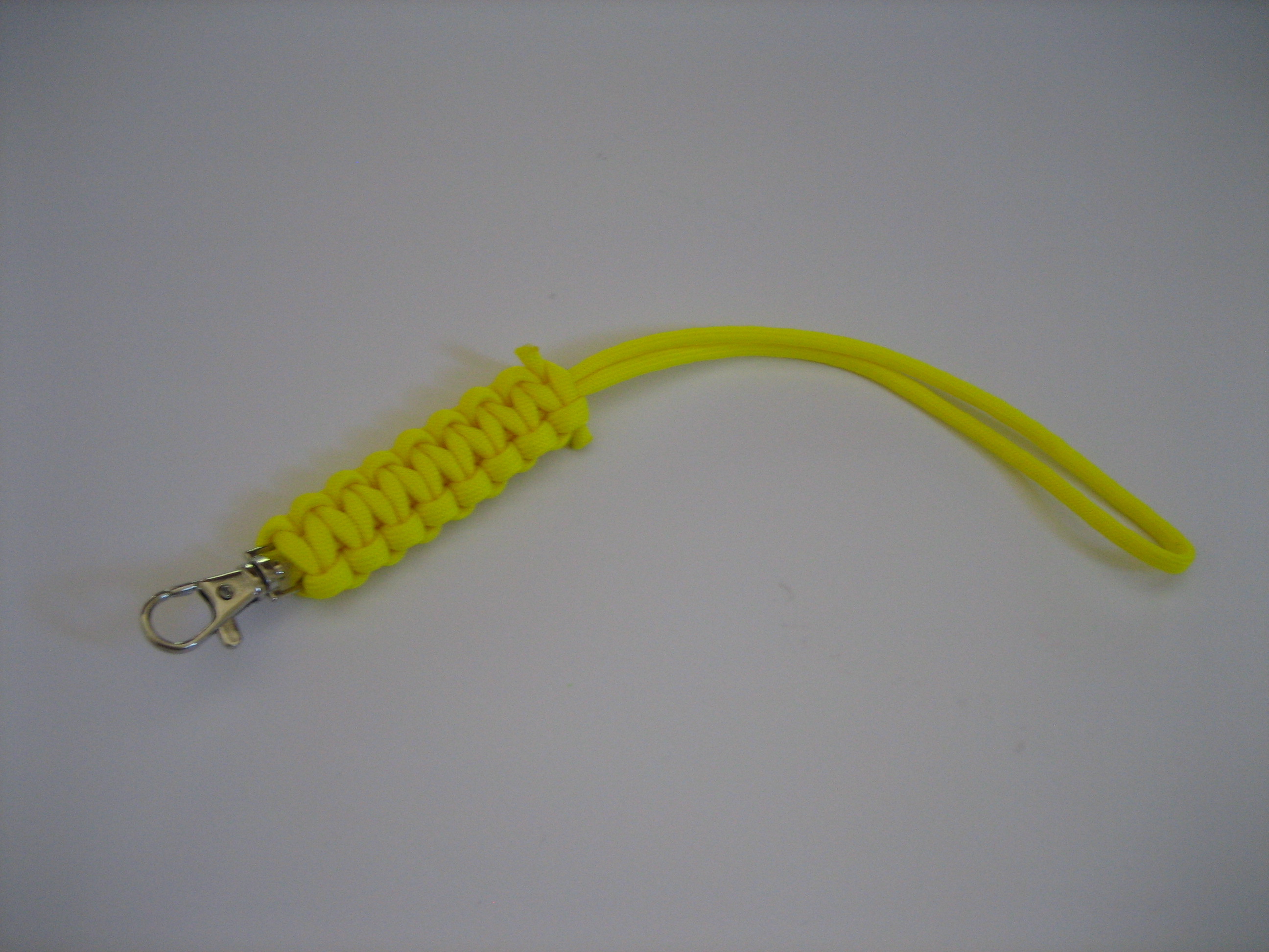 How to Make a Paracord Wrist Lanyard Using the Cobra Weave