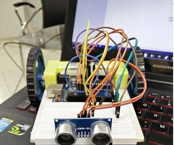 Obstacle Avoiding Robot Arduino