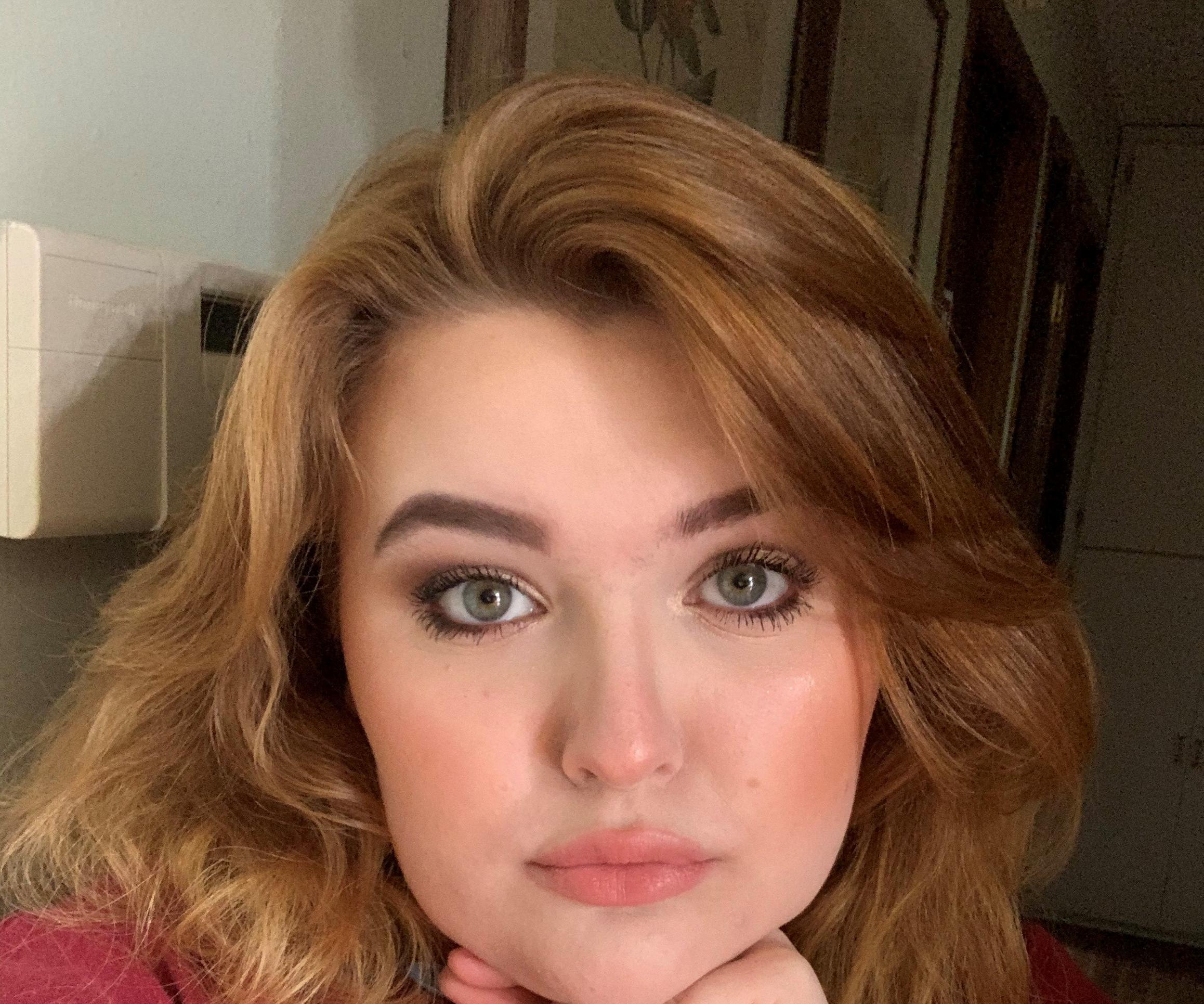 MAKEUP