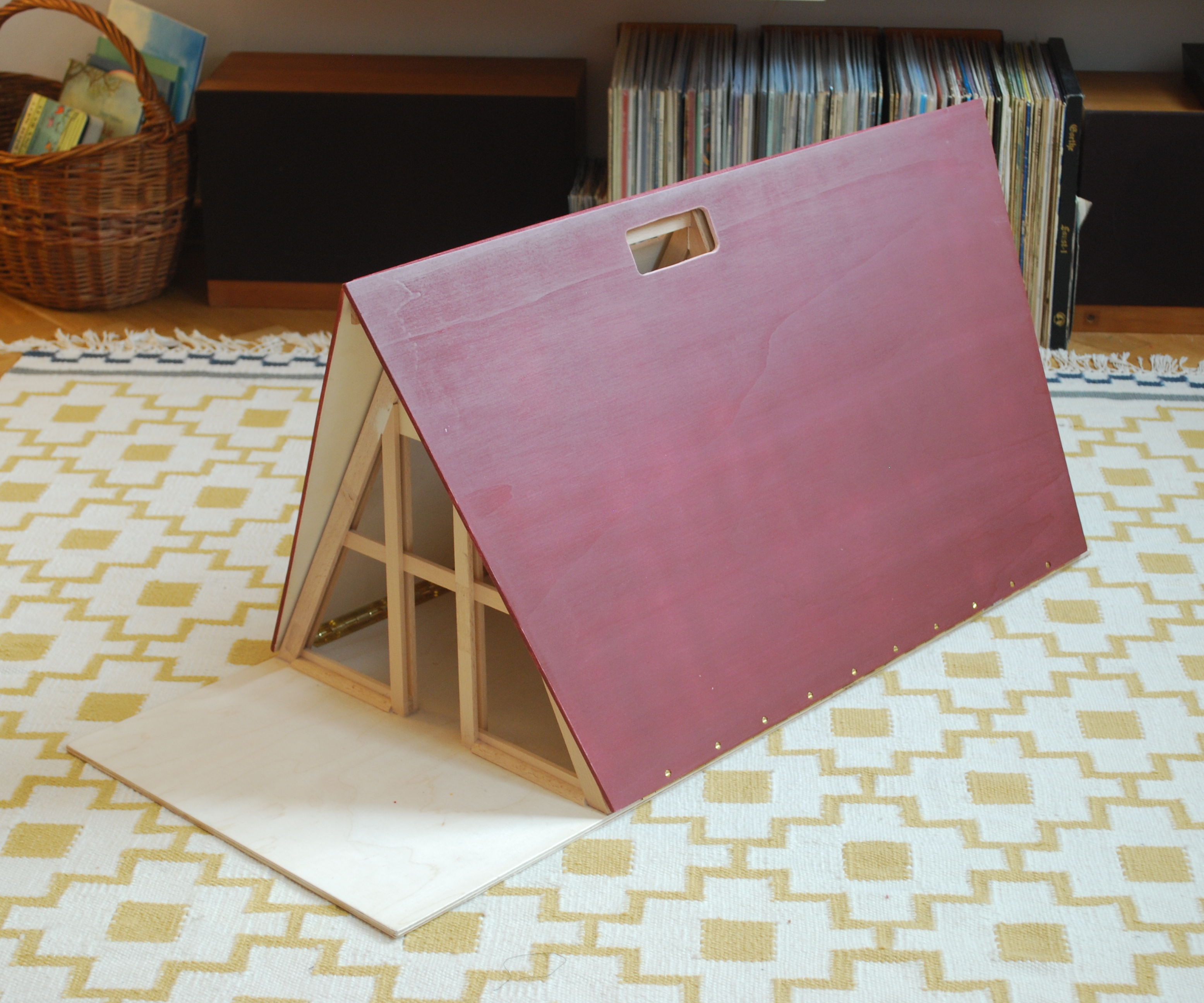 Vintage A-Frame Dollhouse (collapsable)