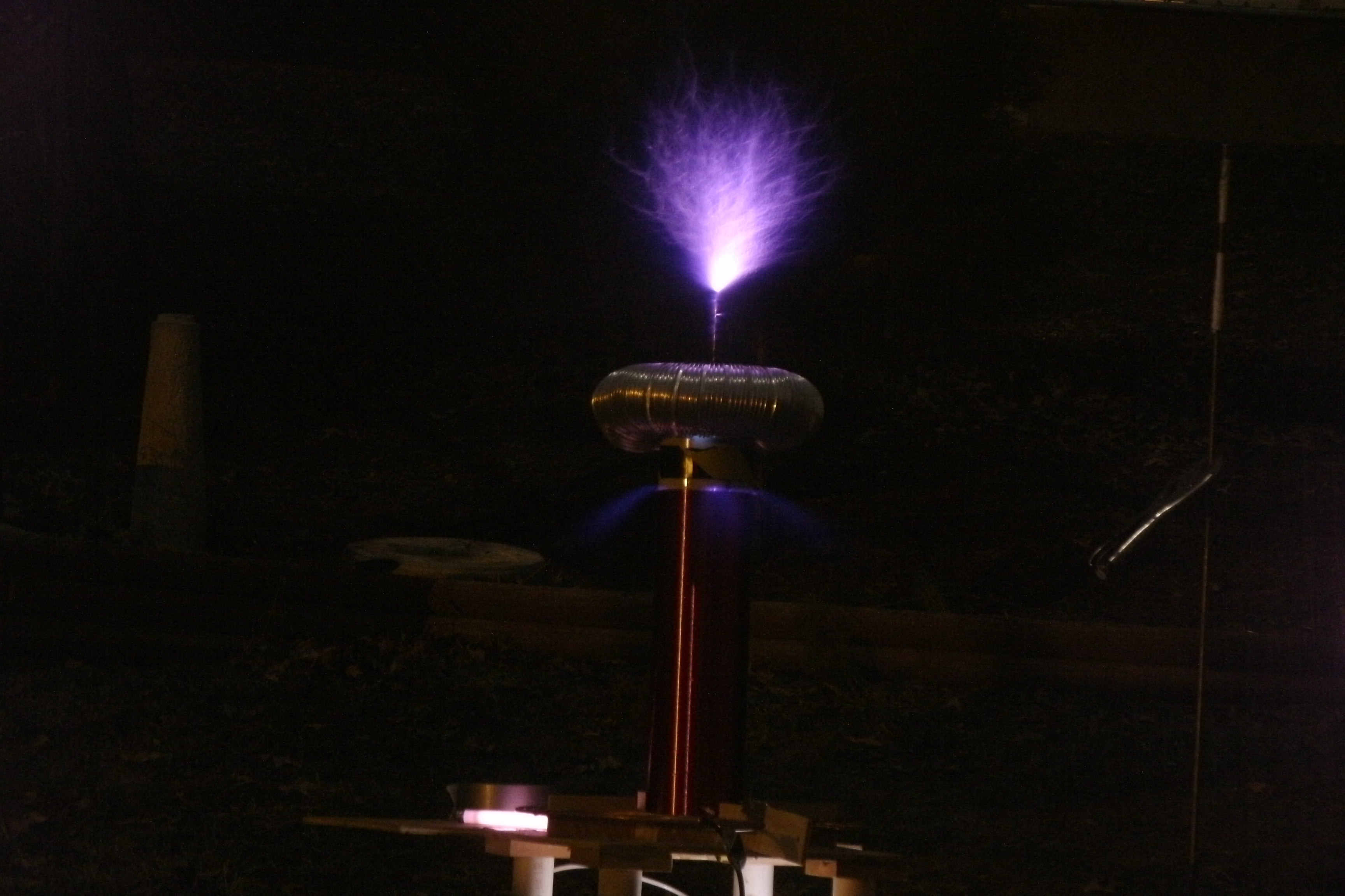 The Improved Simple Tesla Coil