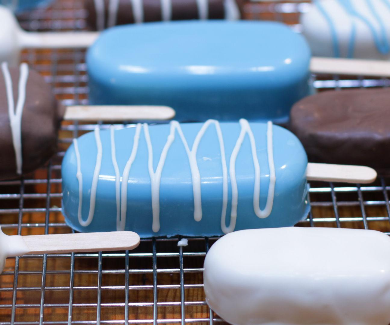 Cakesicles